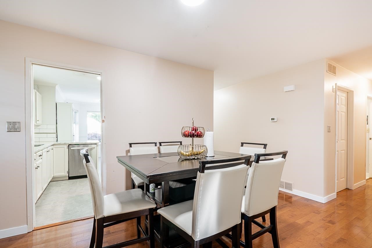 









6841


138

Street, 121,
Surrey,




BC
V3W 0A7

