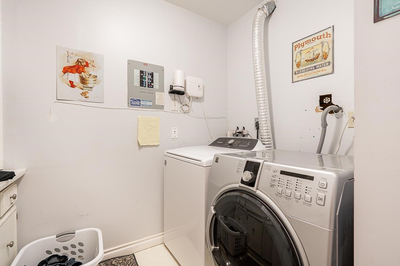 









6841


138

Street, 121,
Surrey,




BC
V3W 0A7

