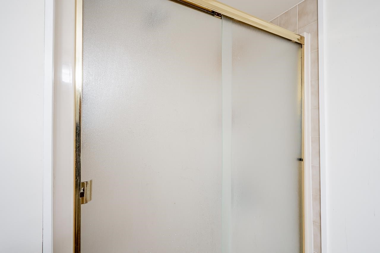 









6841


138

Street, 121,
Surrey,




BC
V3W 0A7

