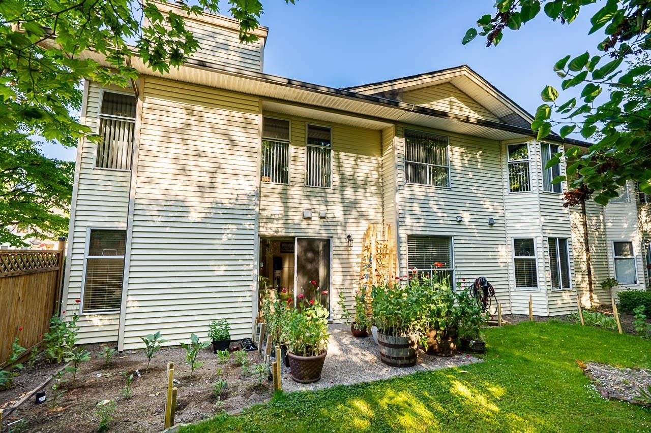 









6841


138

Street, 121,
Surrey,




BC
V3W 0A7

