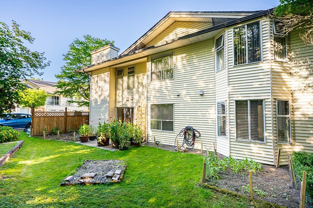 









6841


138

Street, 121,
Surrey,




BC
V3W 0A7

