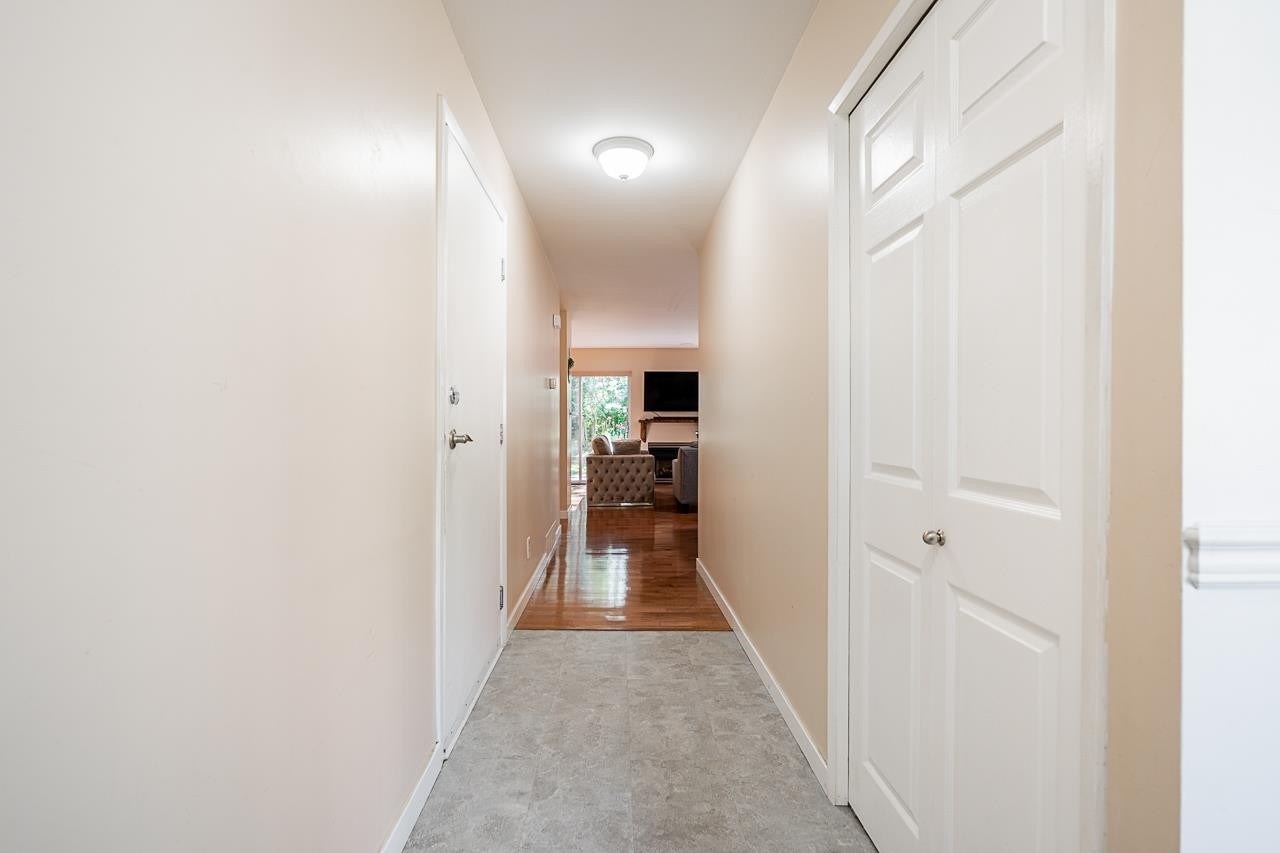 









6841


138

Street, 121,
Surrey,




BC
V3W 0A7

