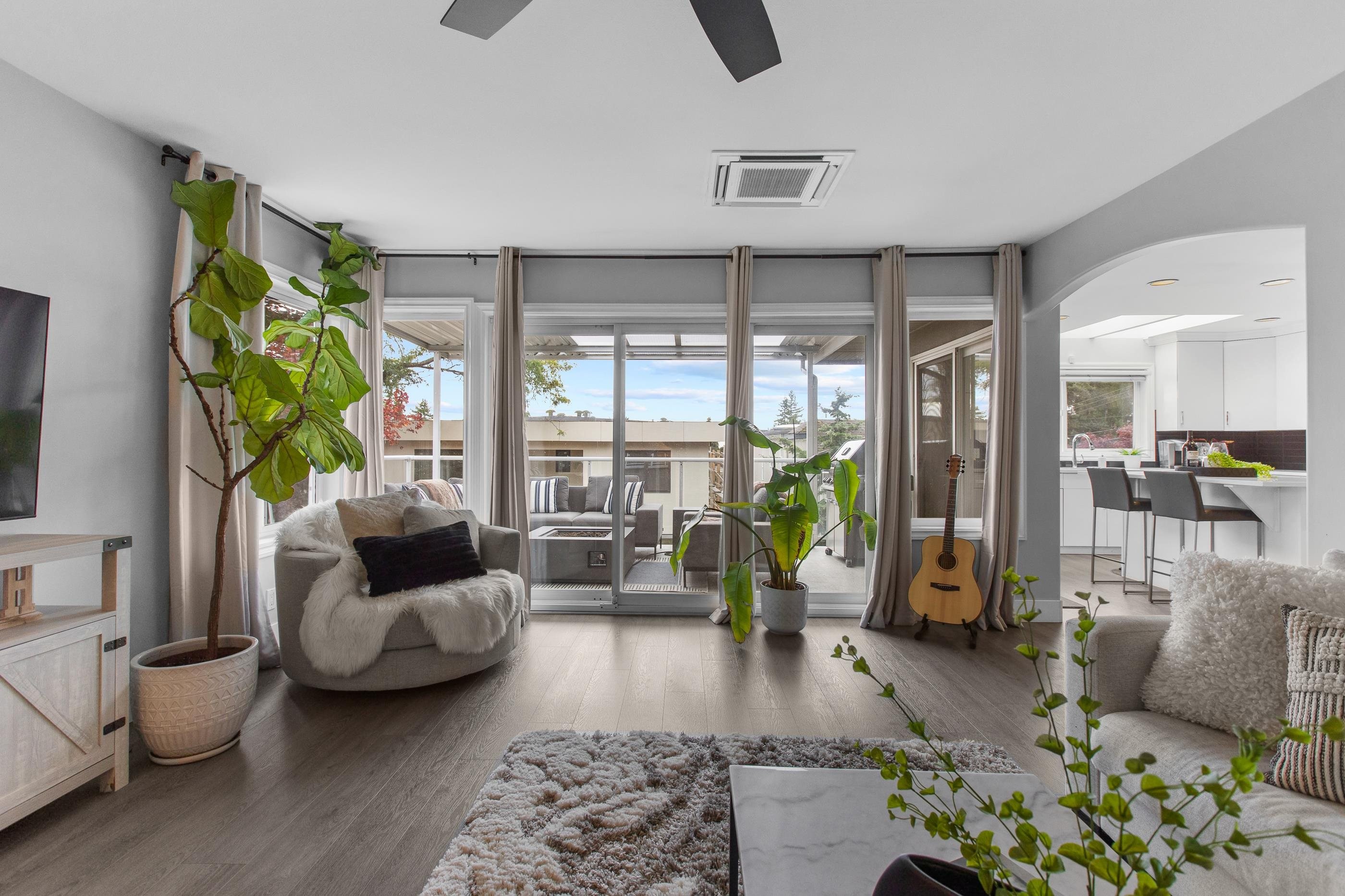 









1170


Dolphin

Street,
White Rock,




BC
V4B 4G8

