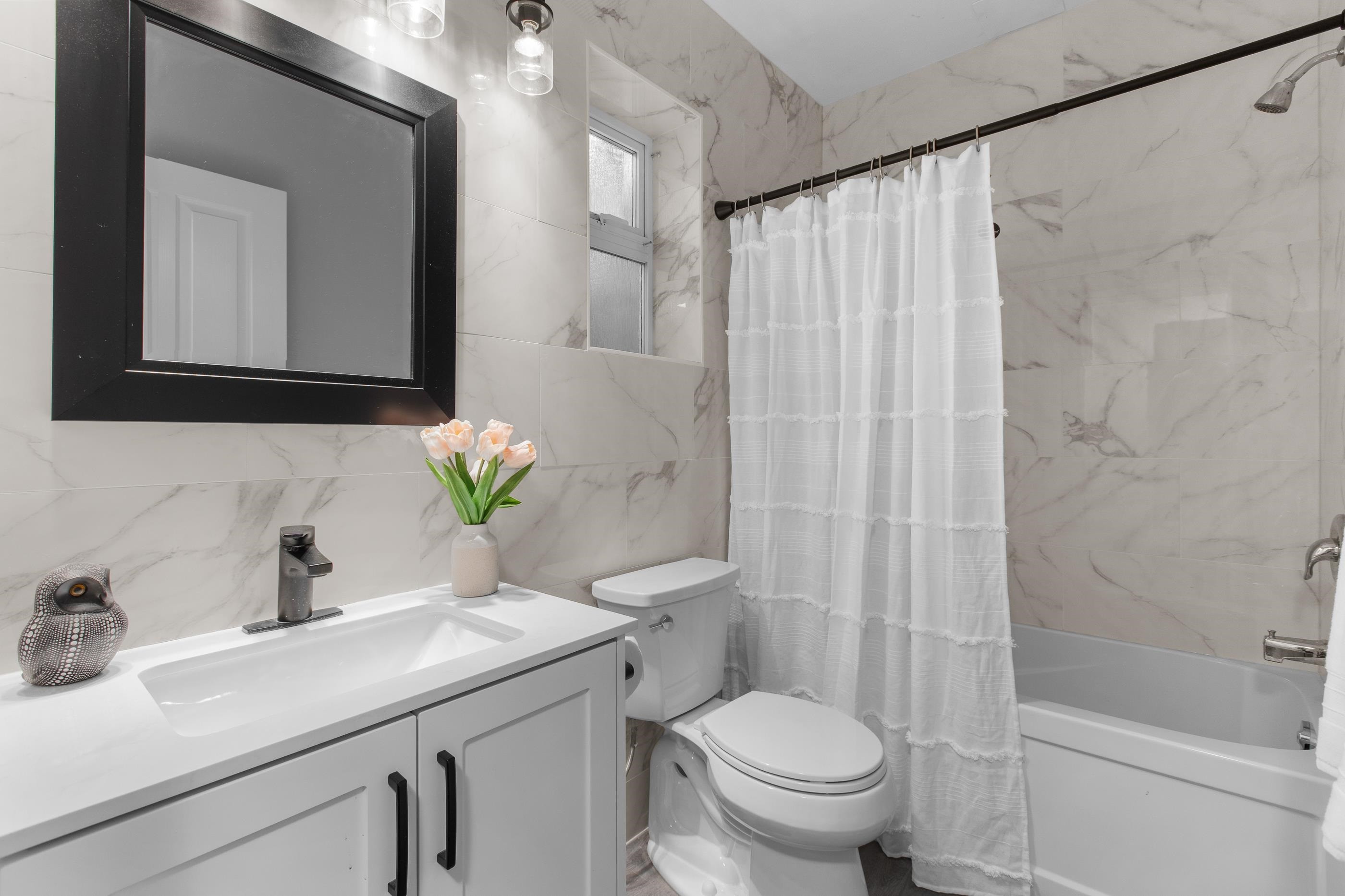 









1170


Dolphin

Street,
White Rock,




BC
V4B 4G8

