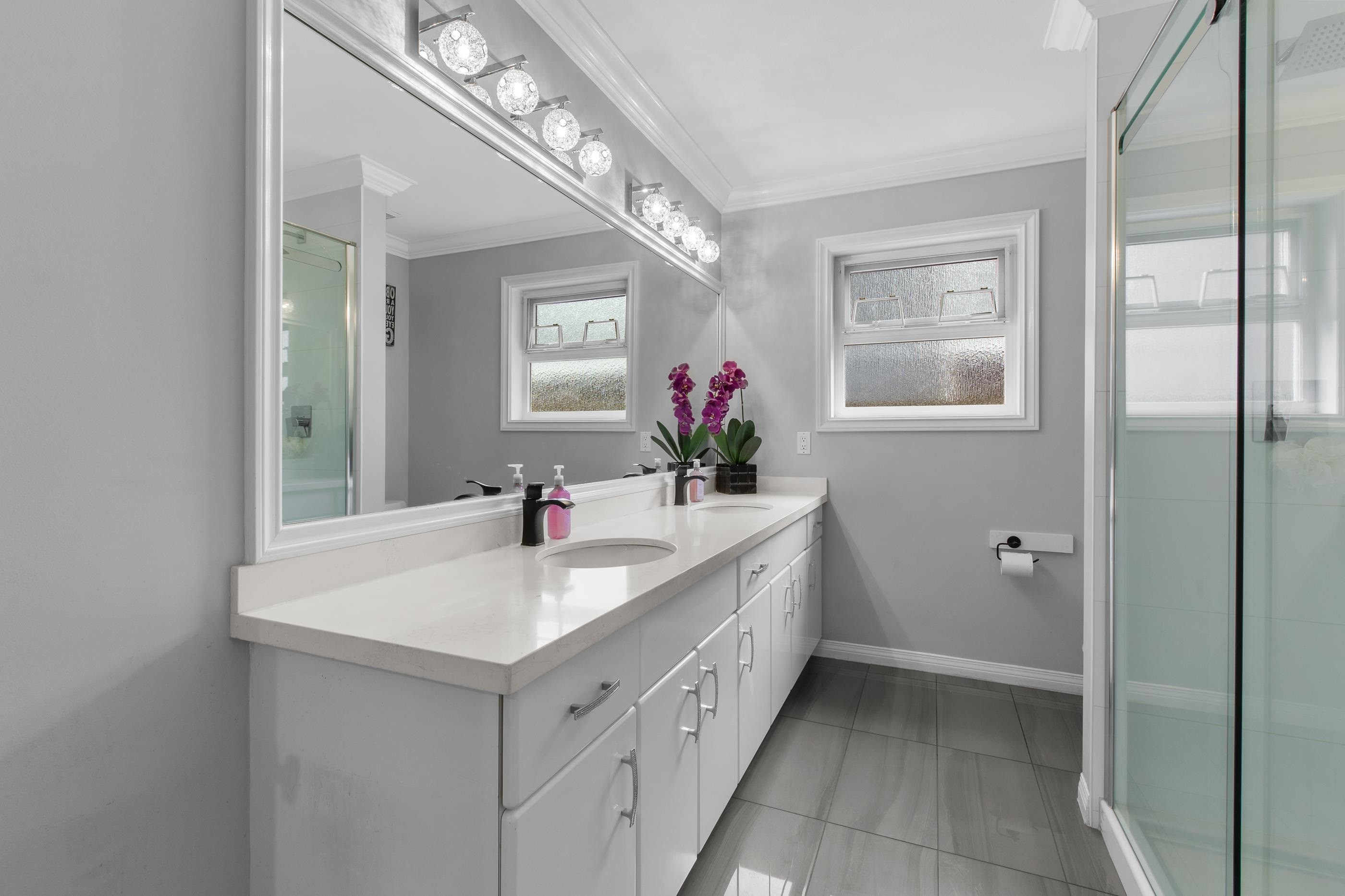 









1170


Dolphin

Street,
White Rock,




BC
V4B 4G8

