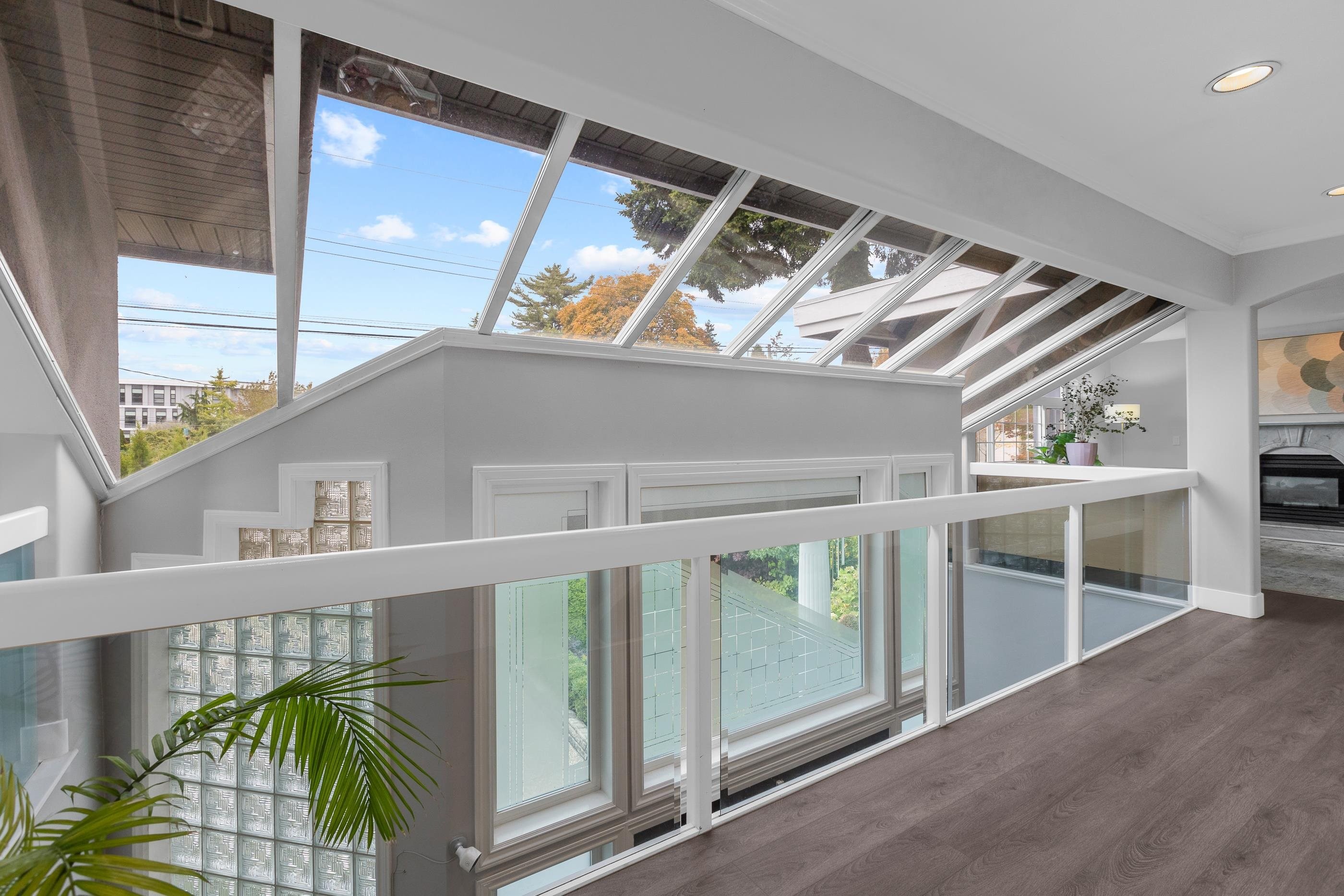 









1170


Dolphin

Street,
White Rock,




BC
V4B 4G8

