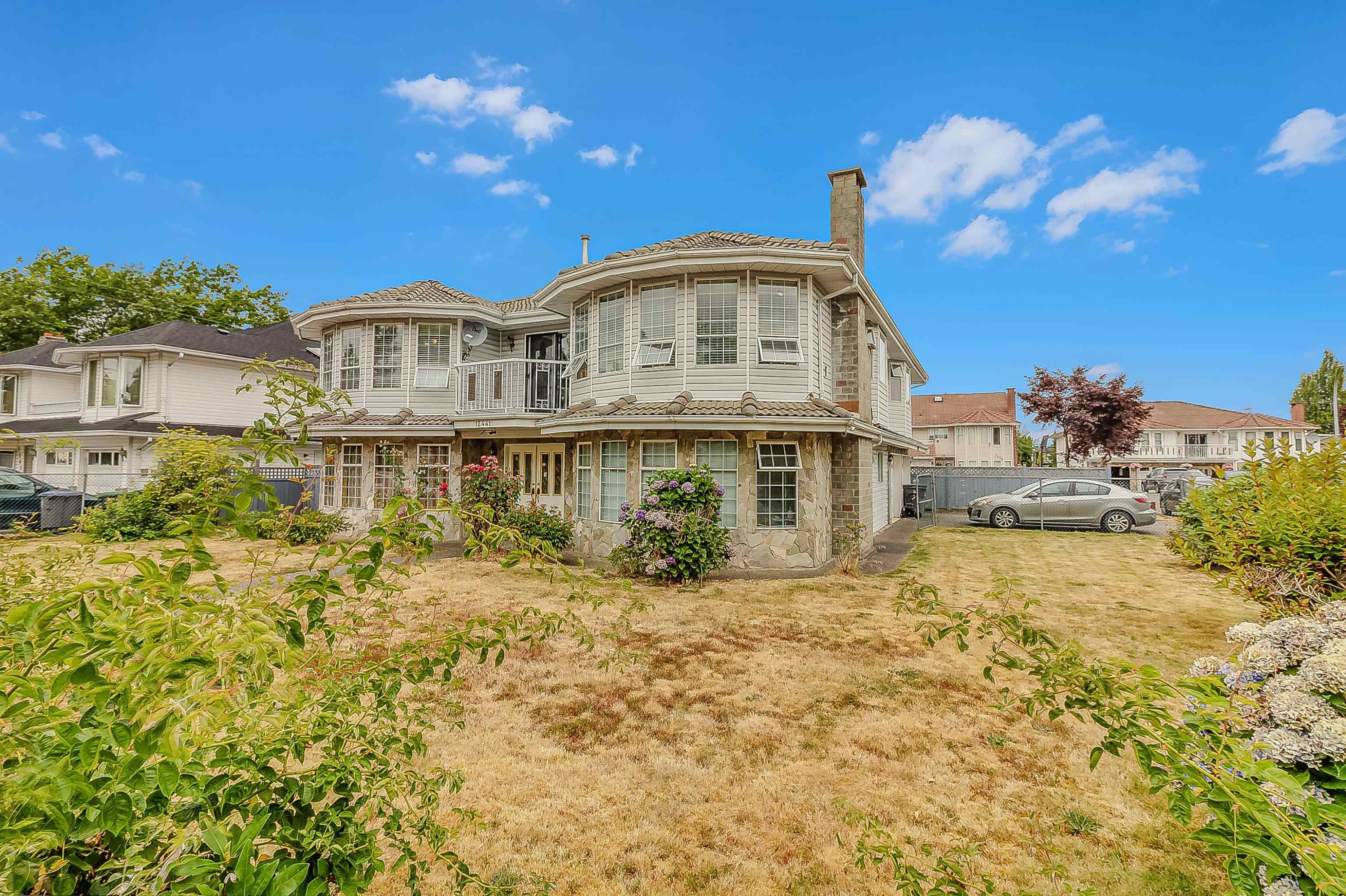 









12441


71a

Avenue,
Surrey,




BC
V3W 0P7

