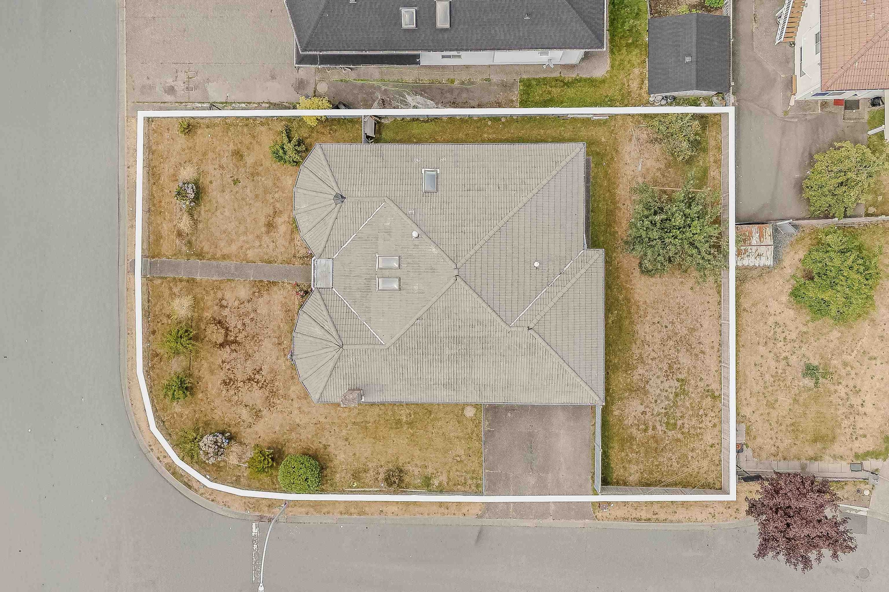 









12441


71a

Avenue,
Surrey,




BC
V3W 0P7

