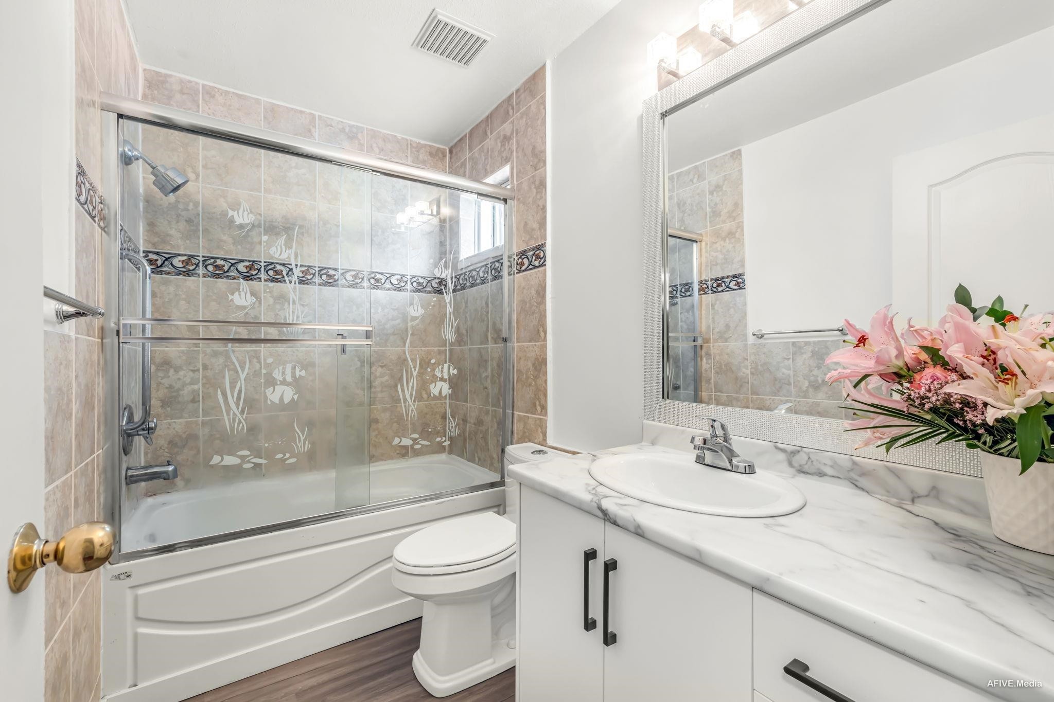 









9087


144

Street,
Surrey,




BC
V3V 5Z8

