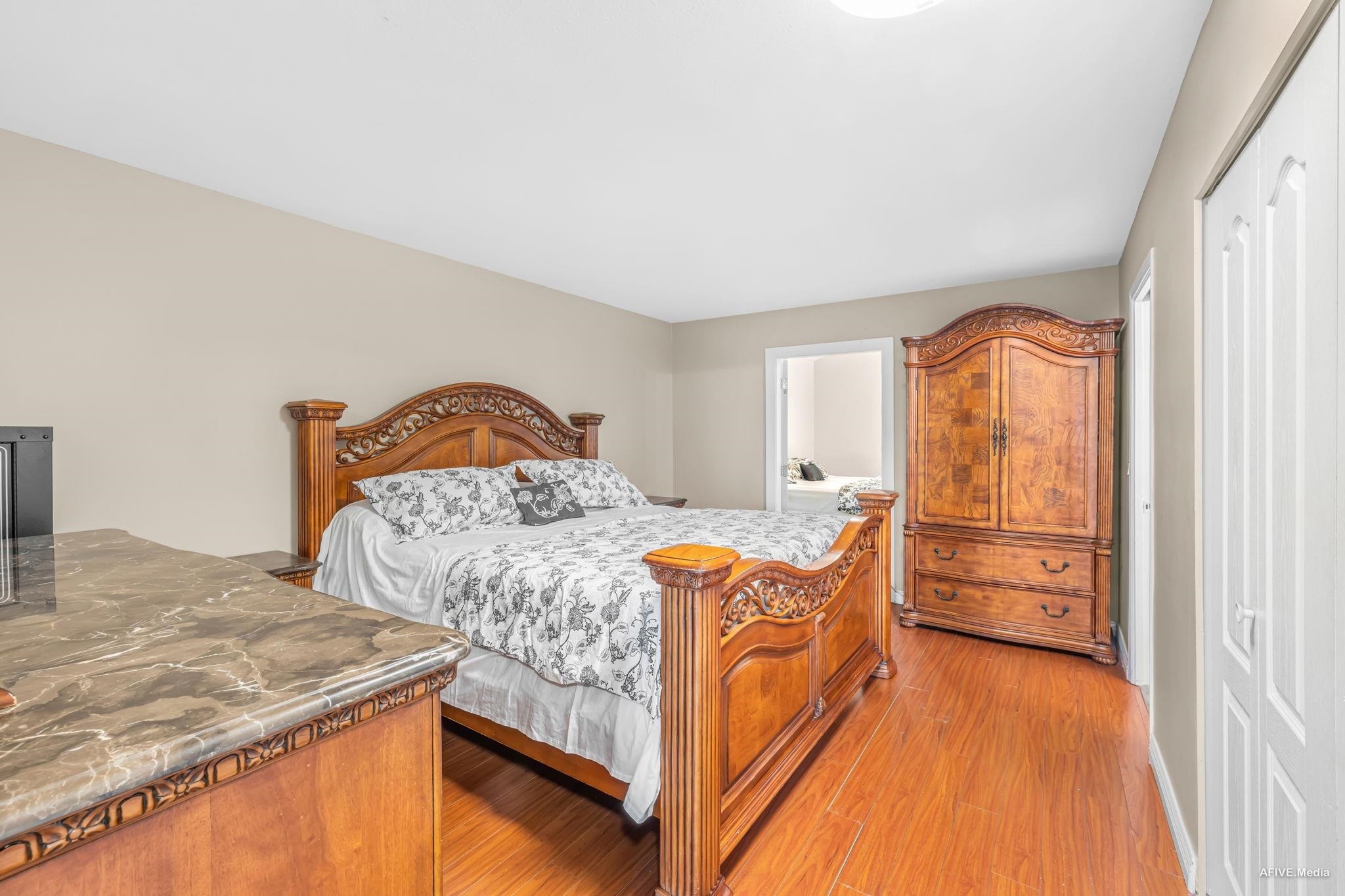 









9087


144

Street,
Surrey,




BC
V3V 5Z8

