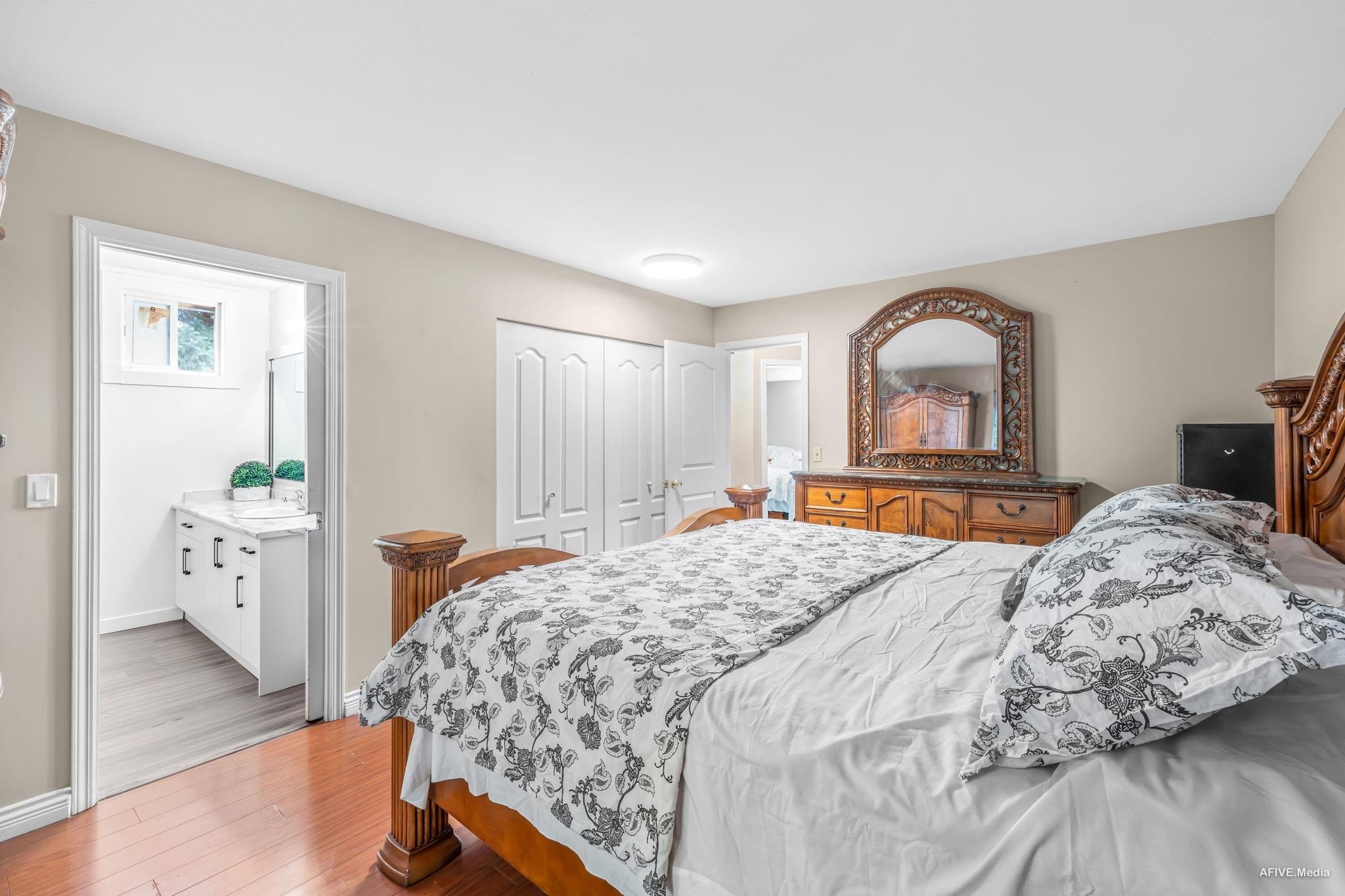 









9087


144

Street,
Surrey,




BC
V3V 5Z8

