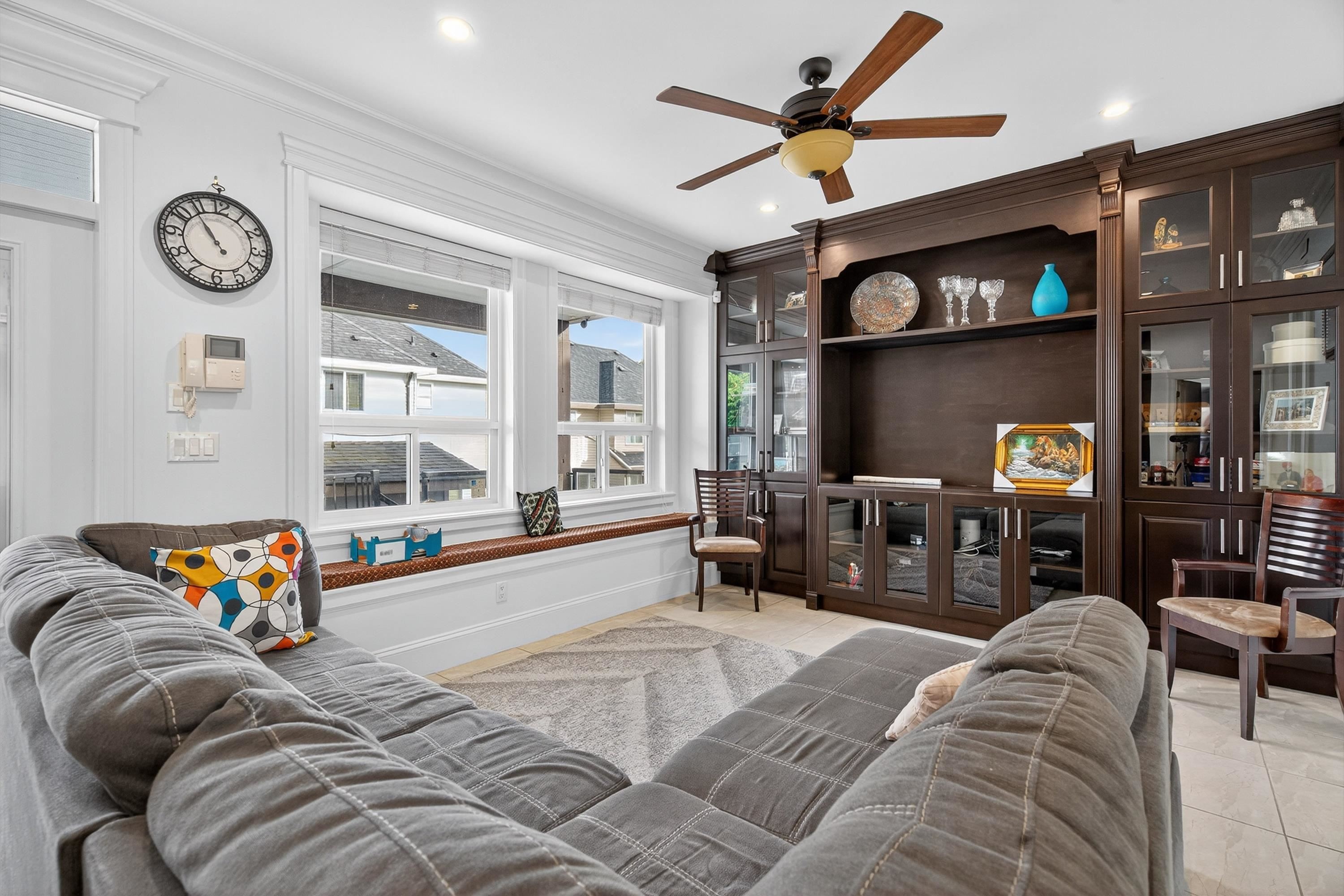 









13255


62

Avenue,
Surrey,




BC
V3X 2H7

