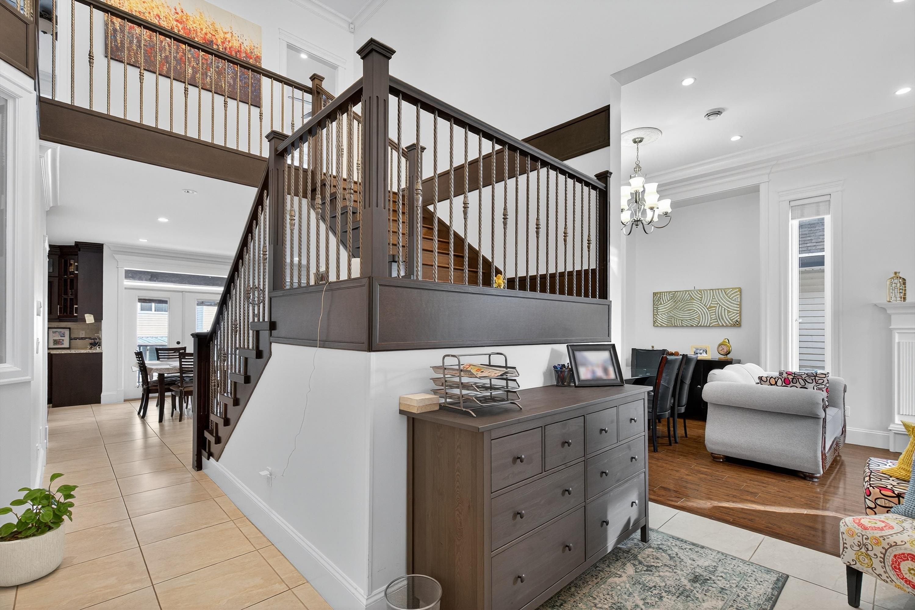 









13255


62

Avenue,
Surrey,




BC
V3X 2H7

