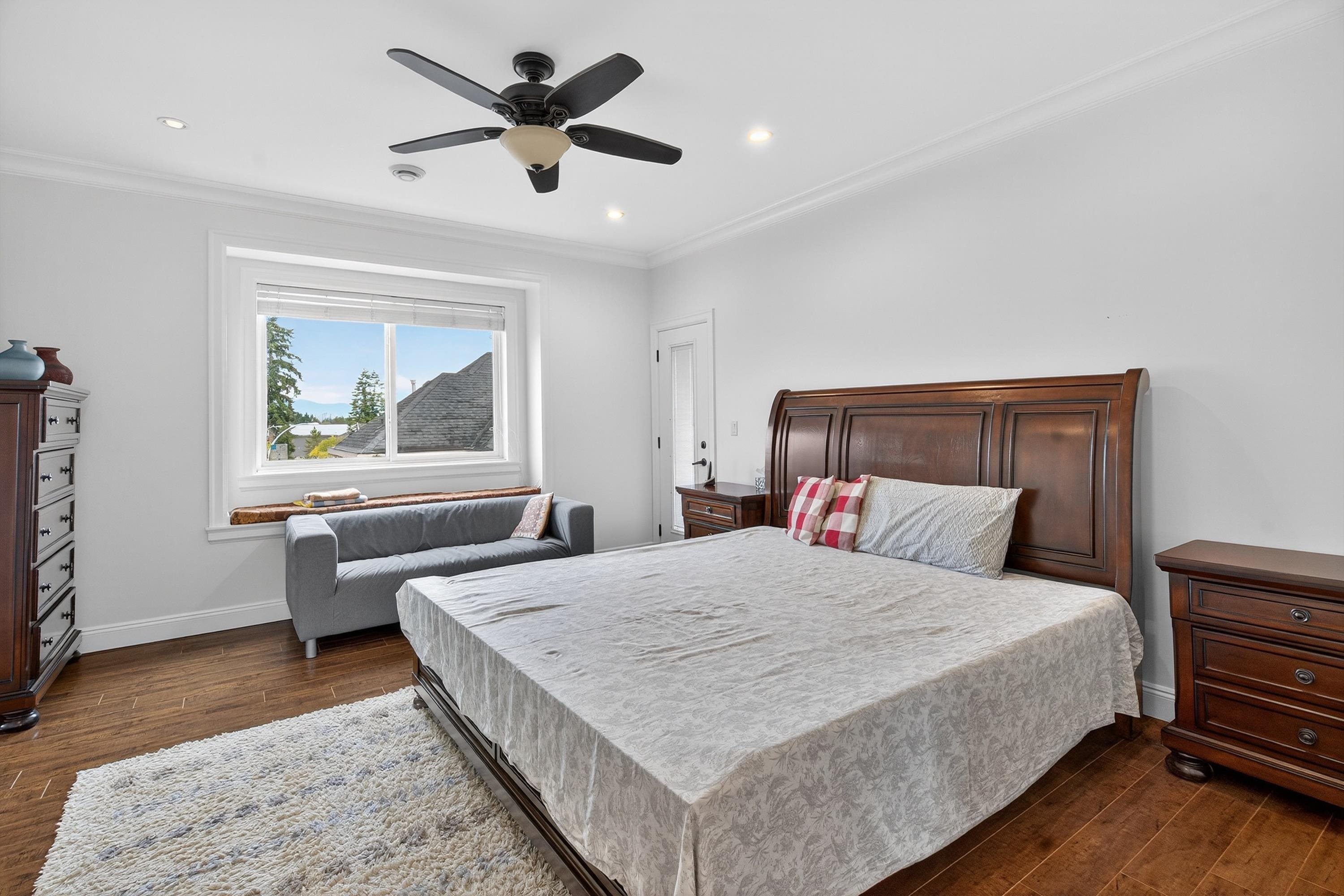 









13255


62

Avenue,
Surrey,




BC
V3X 2H7

