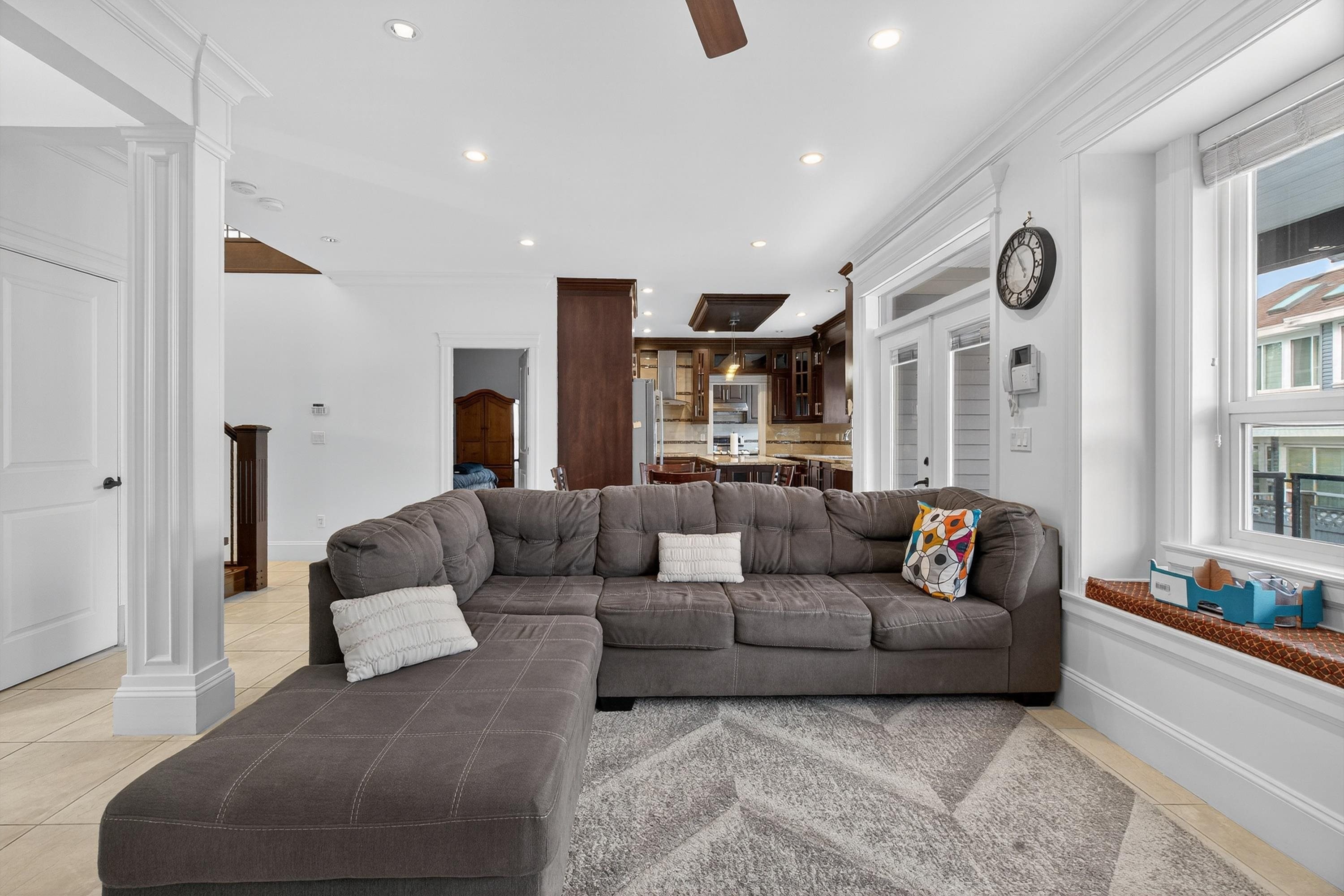 









13255


62

Avenue,
Surrey,




BC
V3X 2H7

