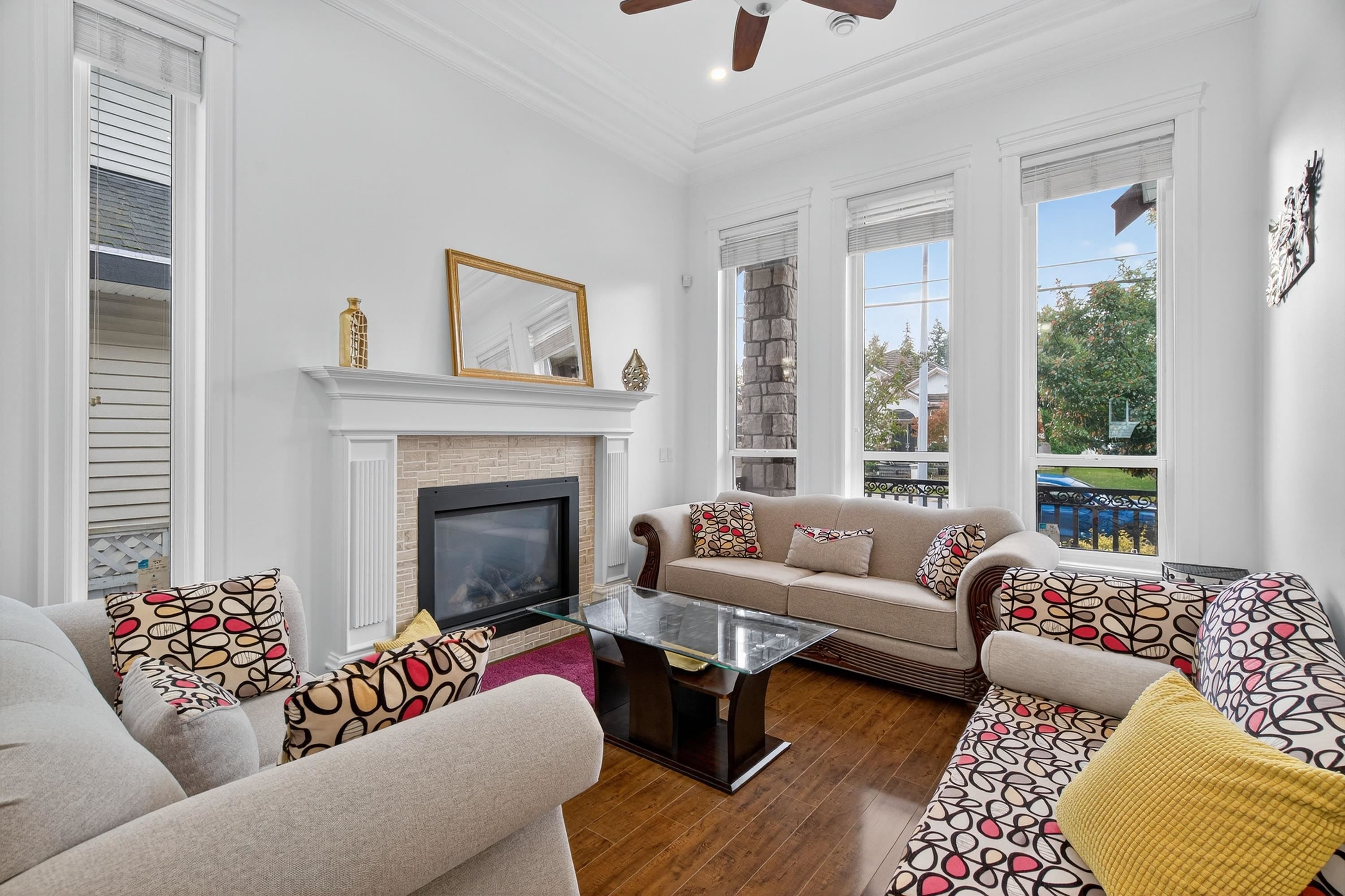 









13255


62

Avenue,
Surrey,




BC
V3X 2H7

