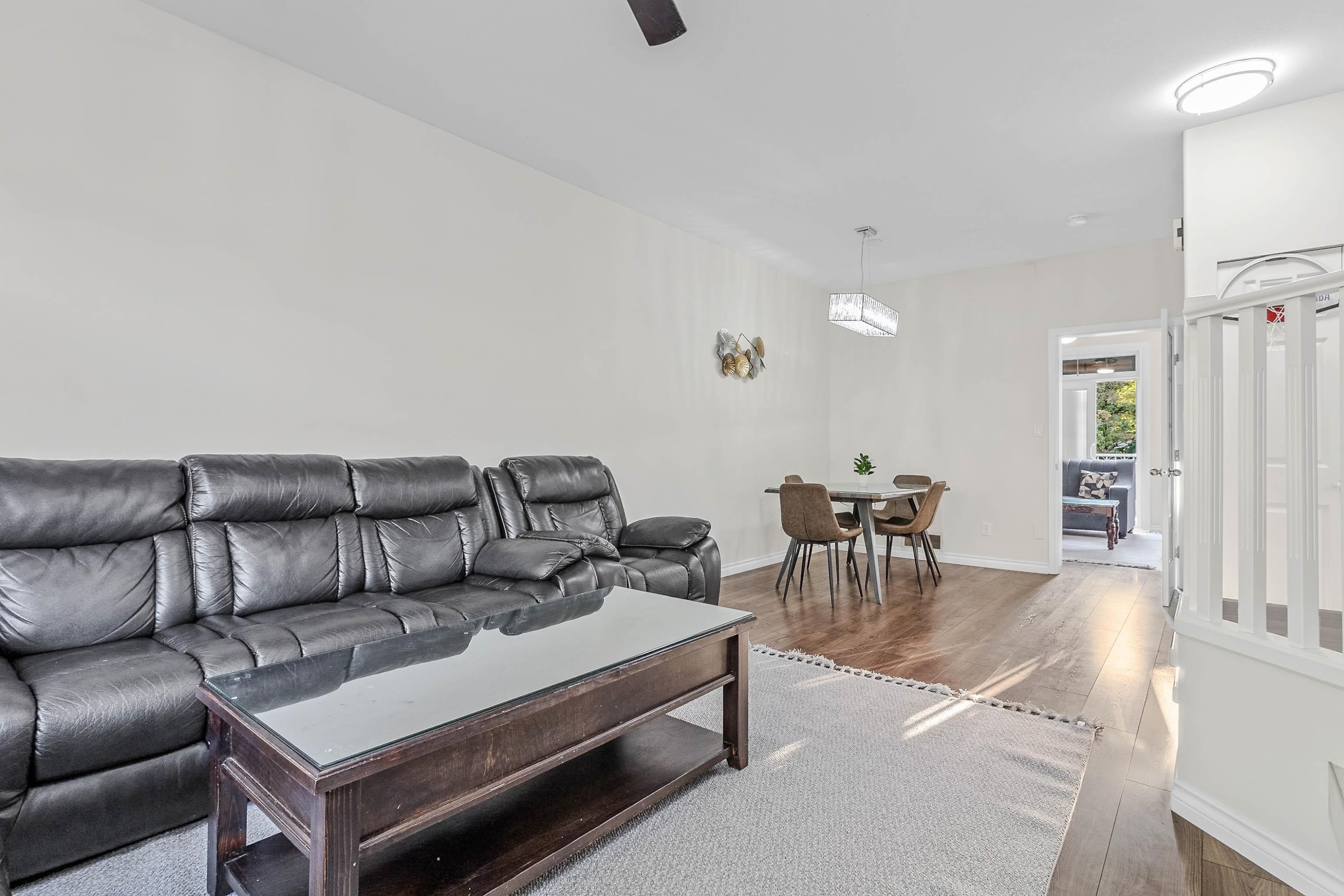 









6518


121

Street, 16,
Surrey,




BC
V3W 1C4

