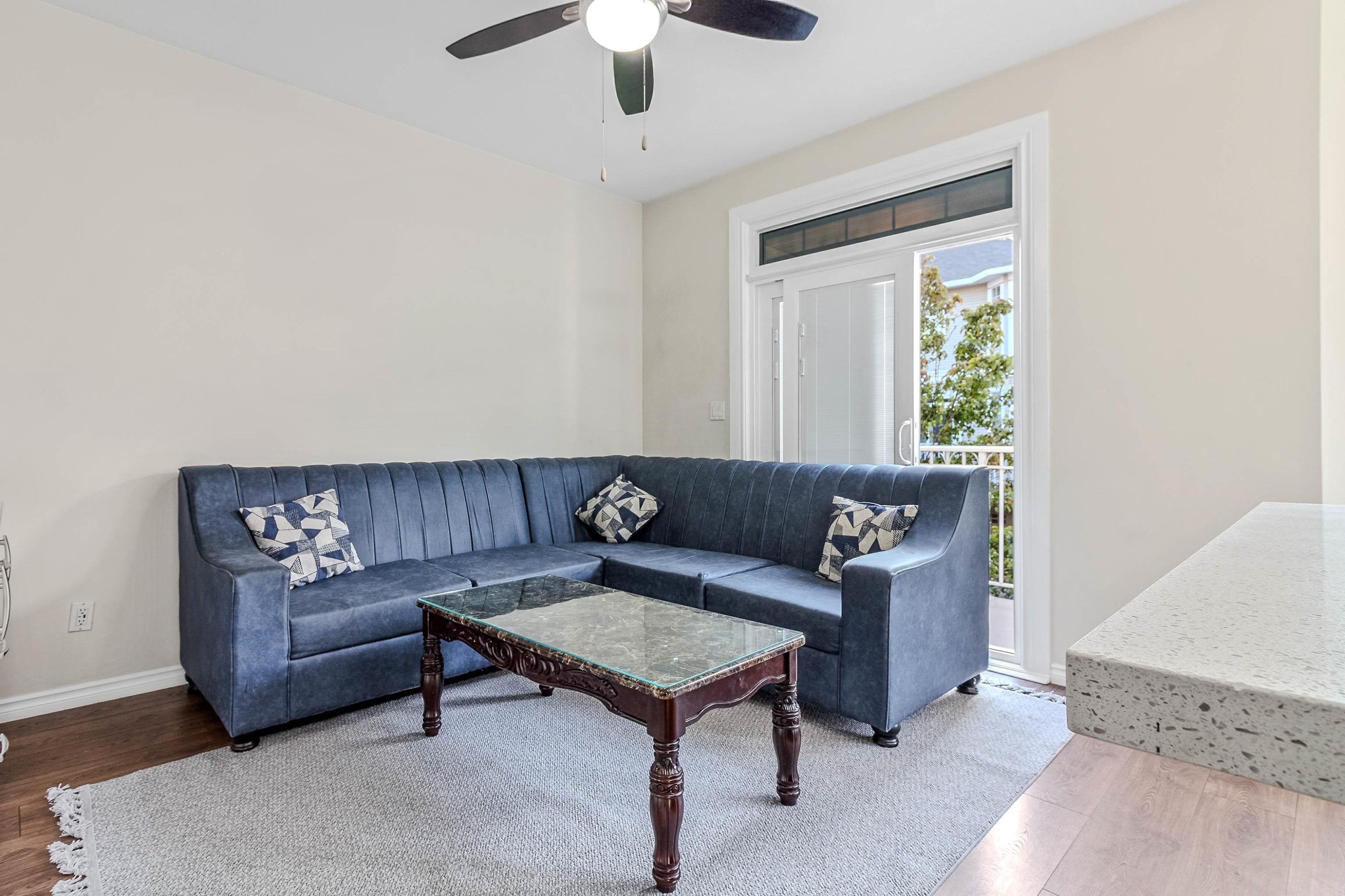 









6518


121

Street, 16,
Surrey,




BC
V3W 1C4

