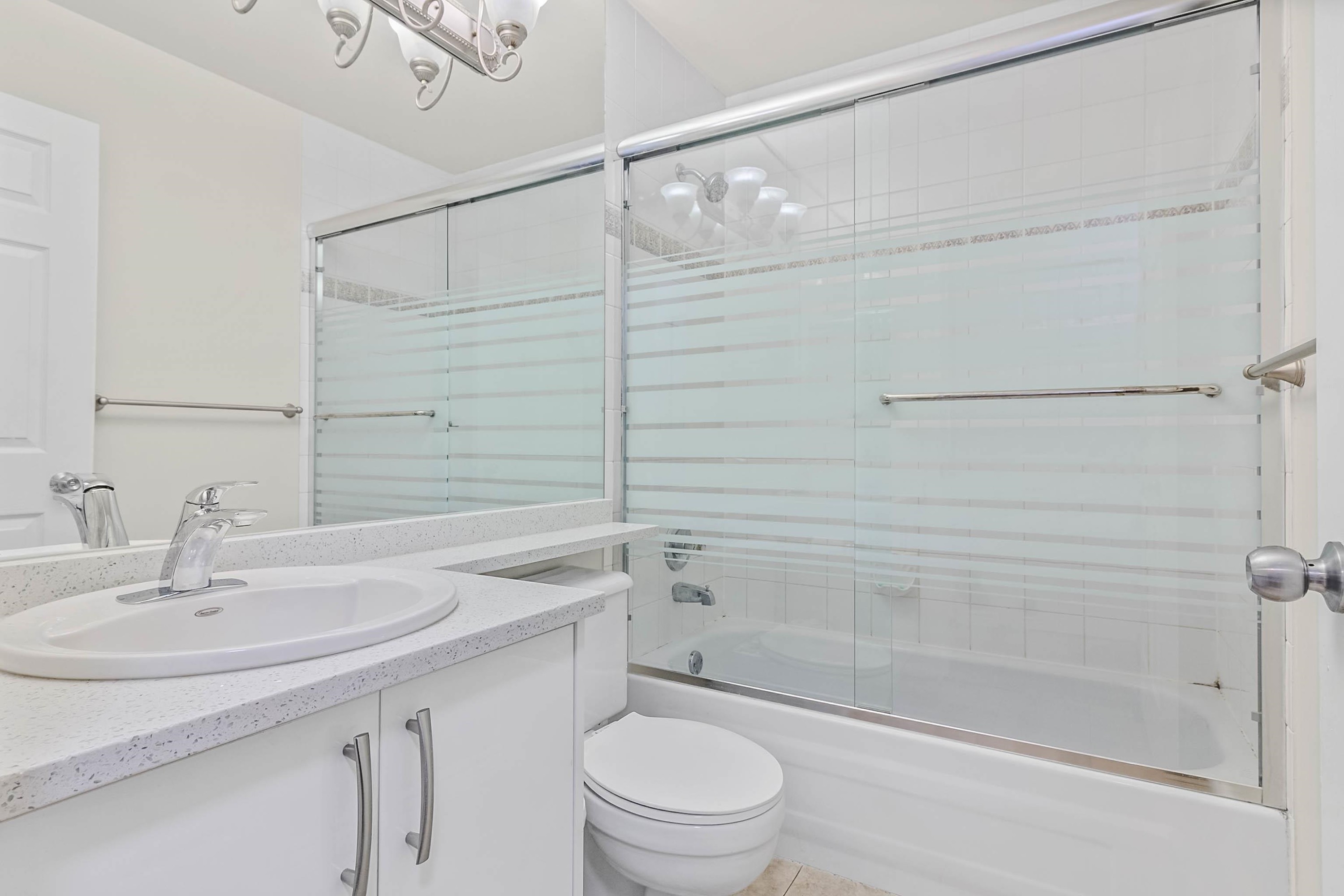 









6518


121

Street, 16,
Surrey,




BC
V3W 1C4

