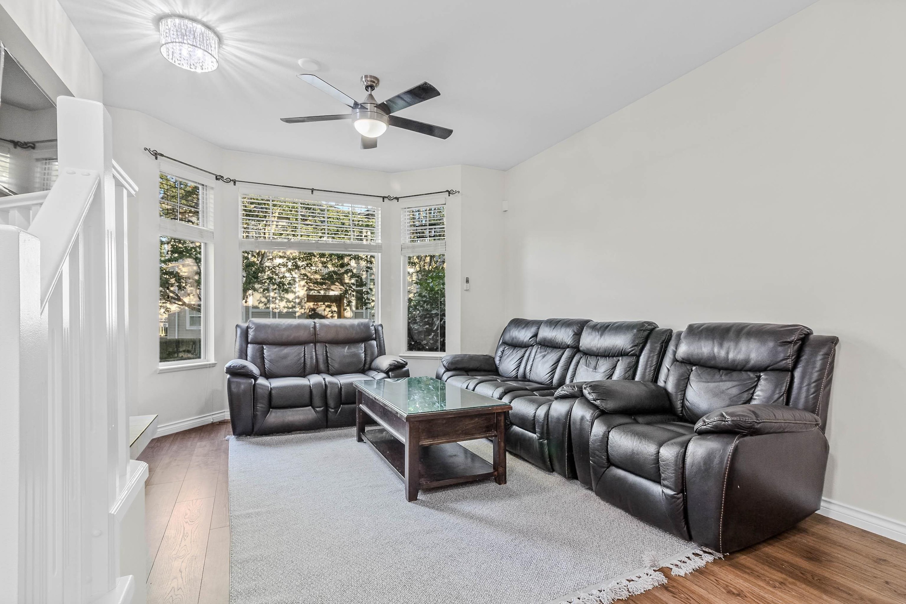 









6518


121

Street, 16,
Surrey,




BC
V3W 1C4

