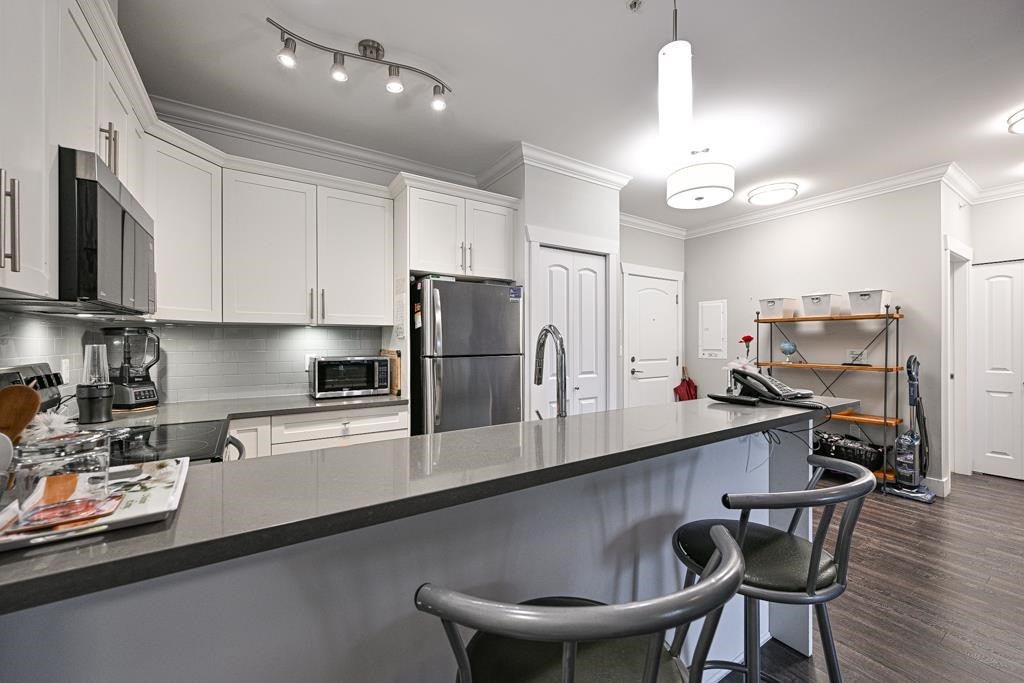 









8183


121a

Street, 313,
Surrey,




BC
V3W 1S7

