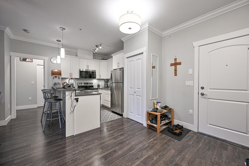 









8183


121a

Street, 313,
Surrey,




BC
V3W 1S7

