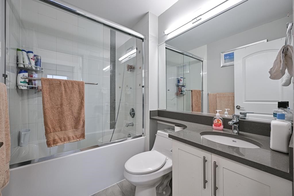 









8183


121a

Street, 313,
Surrey,




BC
V3W 1S7

