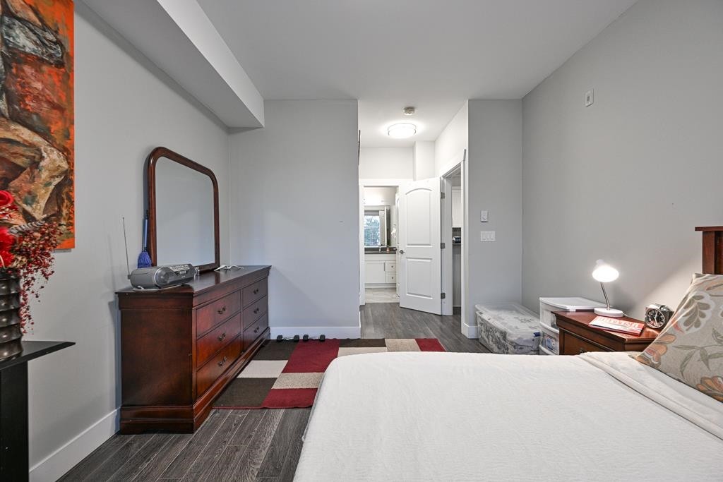 









8183


121a

Street, 313,
Surrey,




BC
V3W 1S7

