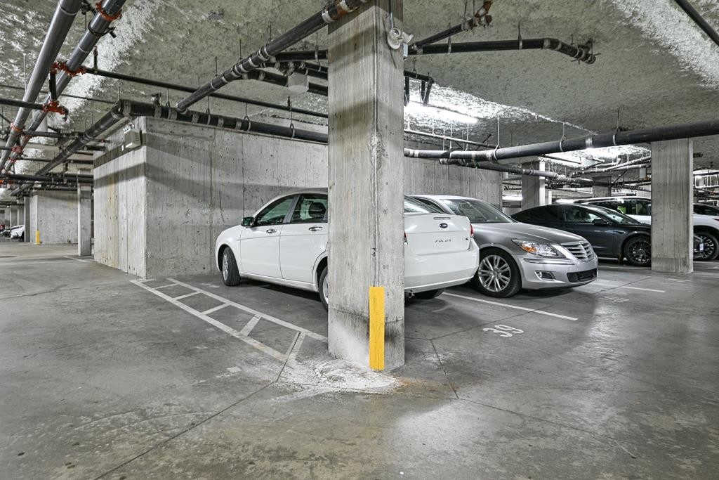 









8183


121a

Street, 313,
Surrey,




BC
V3W 1S7

