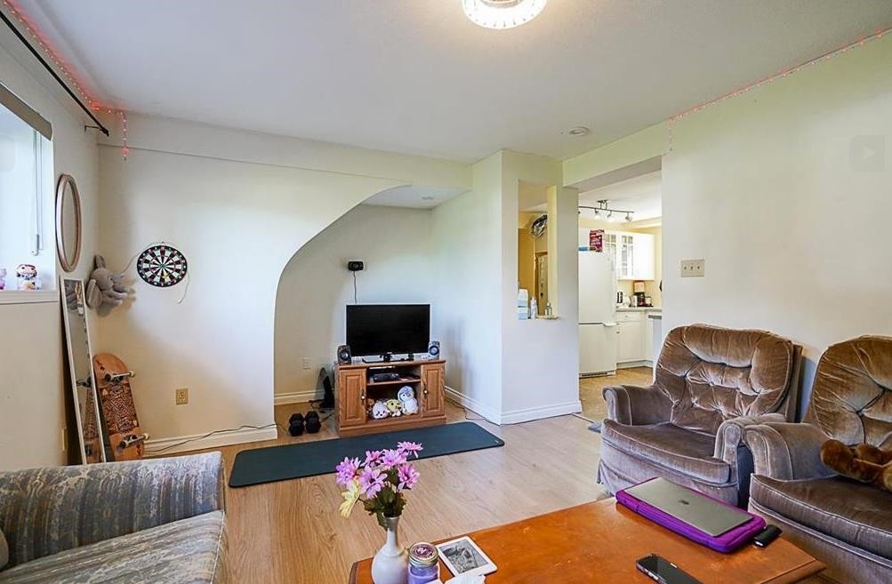 









15084


86a

Avenue,
Surrey,




BC
V3S 4V1

