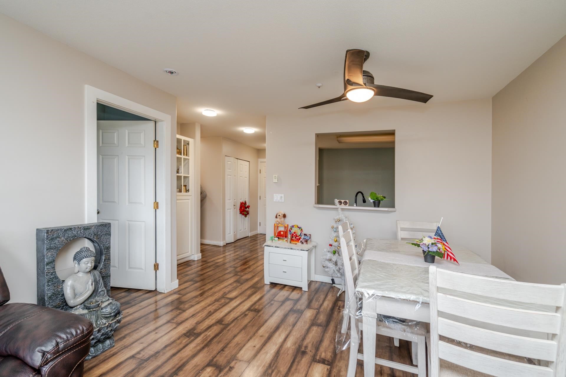 









15241


18

Avenue, 306,
Surrey,




BC
V4A 1W9

