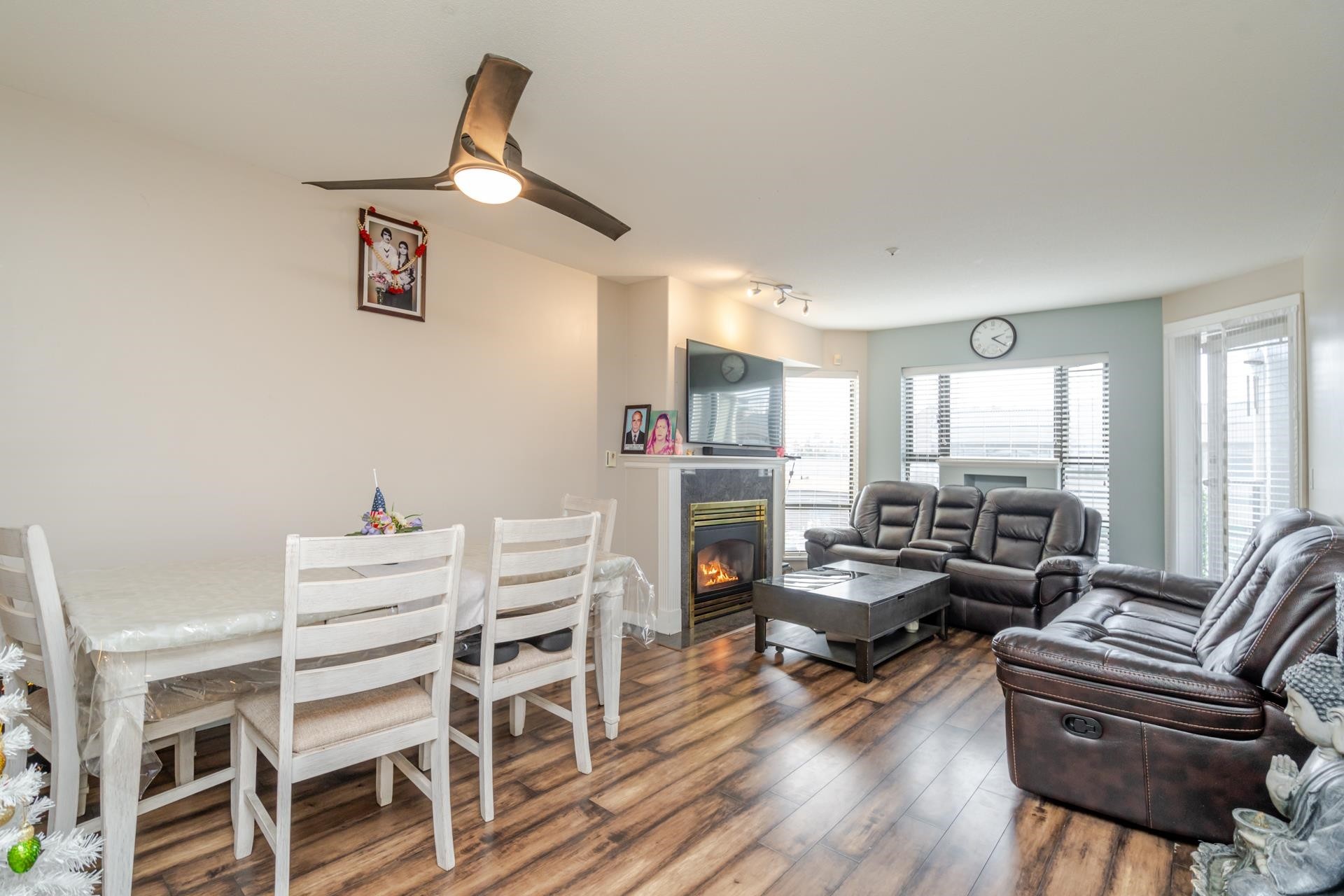 









15241


18

Avenue, 306,
Surrey,




BC
V4A 1W9

