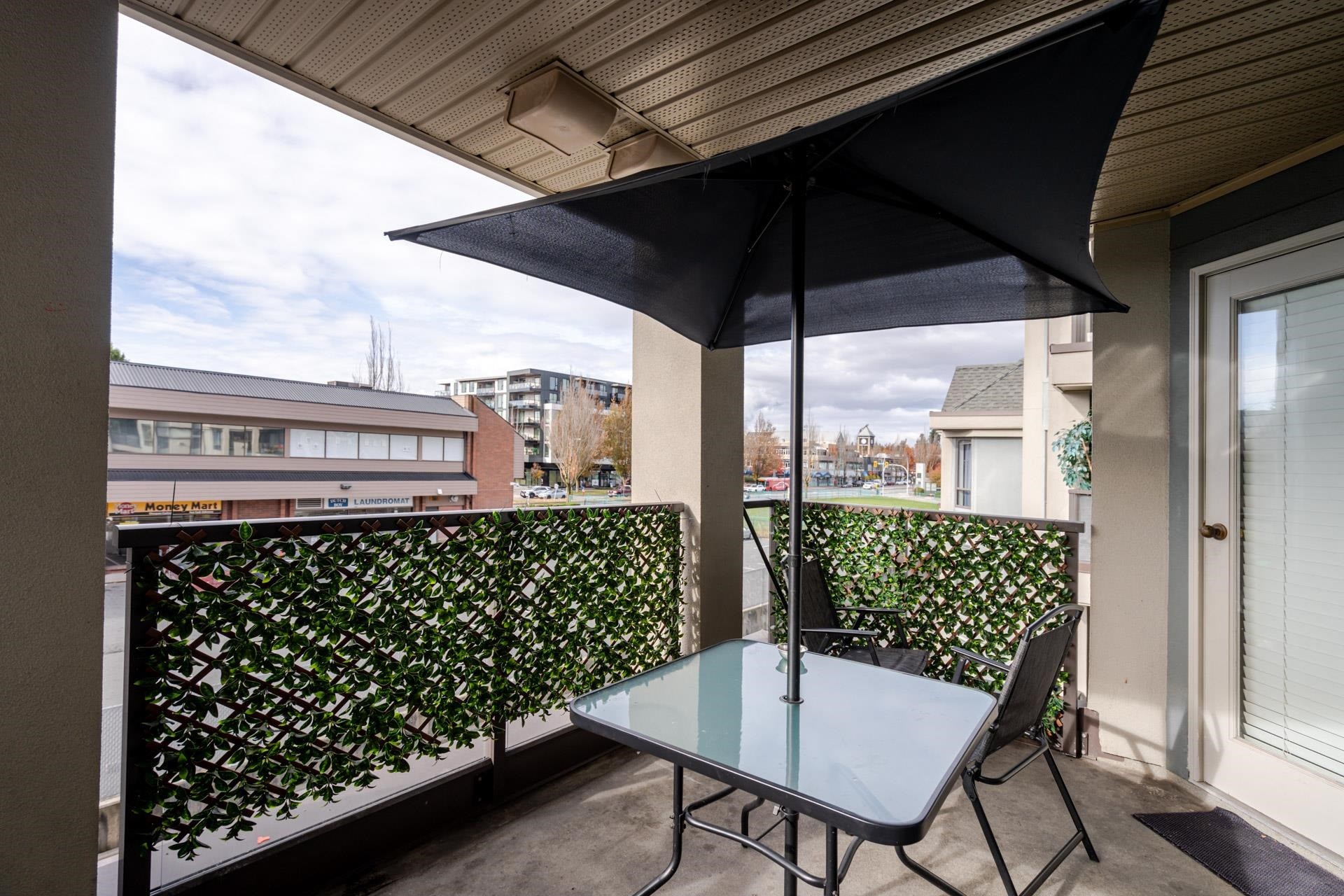 









15241


18

Avenue, 306,
Surrey,




BC
V4A 1W9

