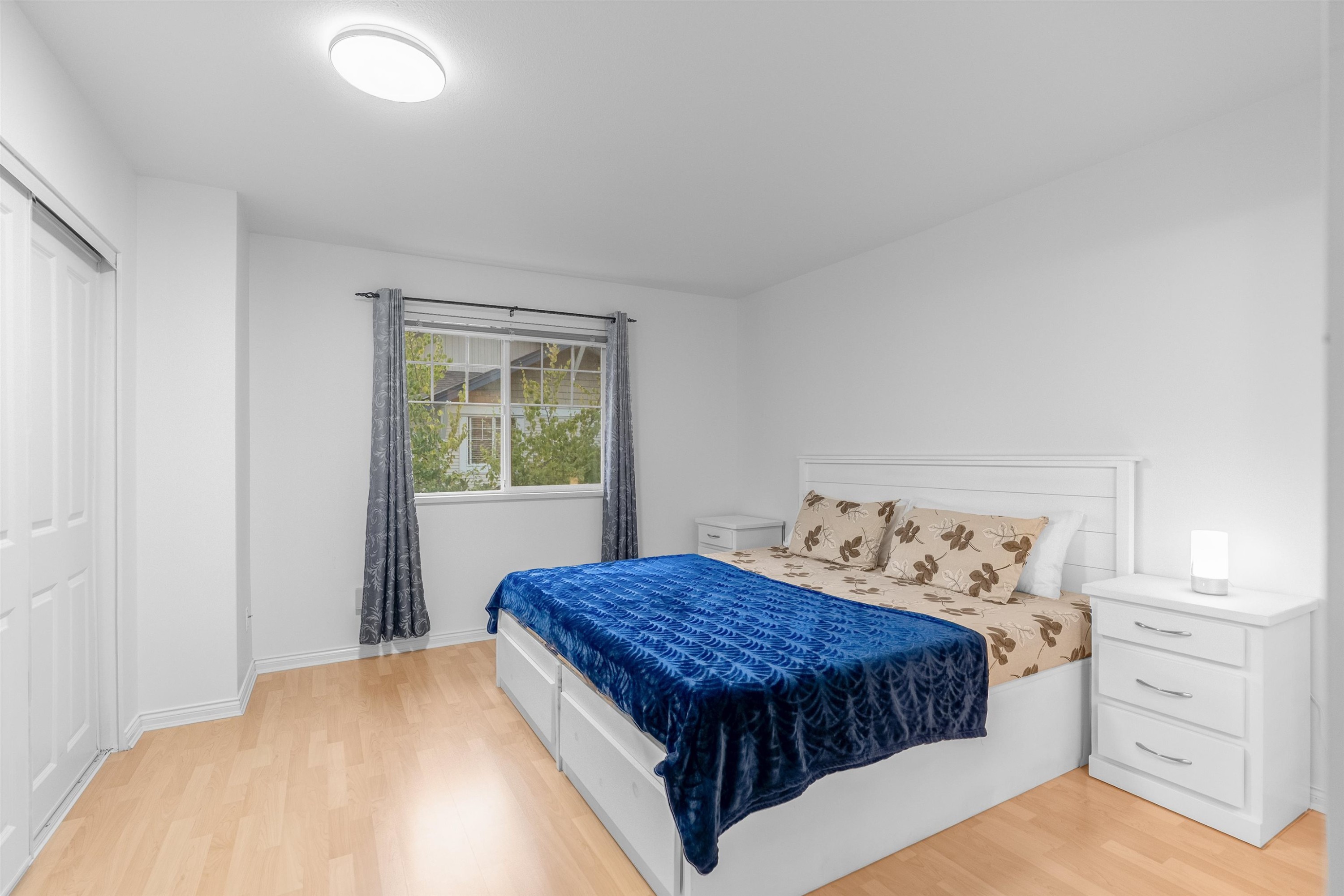 









6533


121

Street, 56,
Surrey,




BC
V3W 1M5

