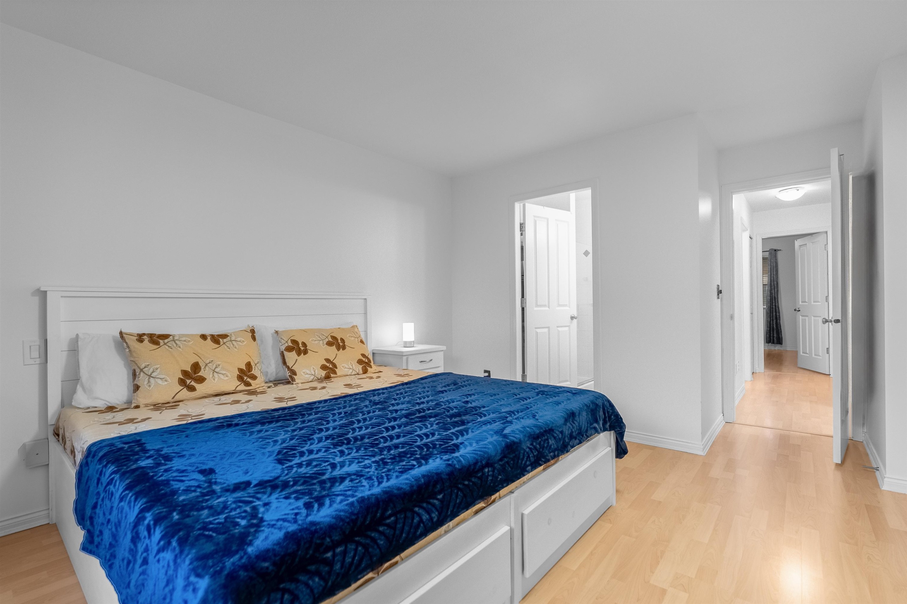 









6533


121

Street, 56,
Surrey,




BC
V3W 1M5

