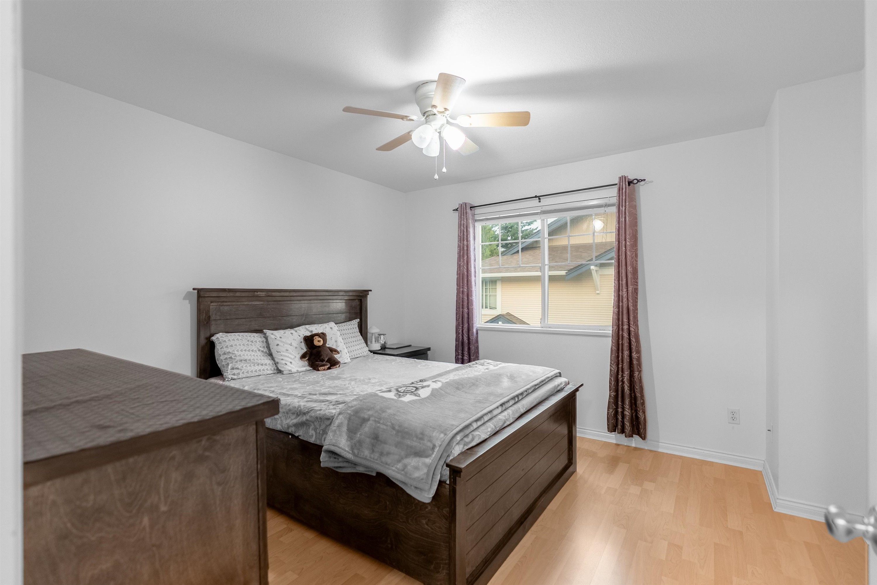 









6533


121

Street, 56,
Surrey,




BC
V3W 1M5

