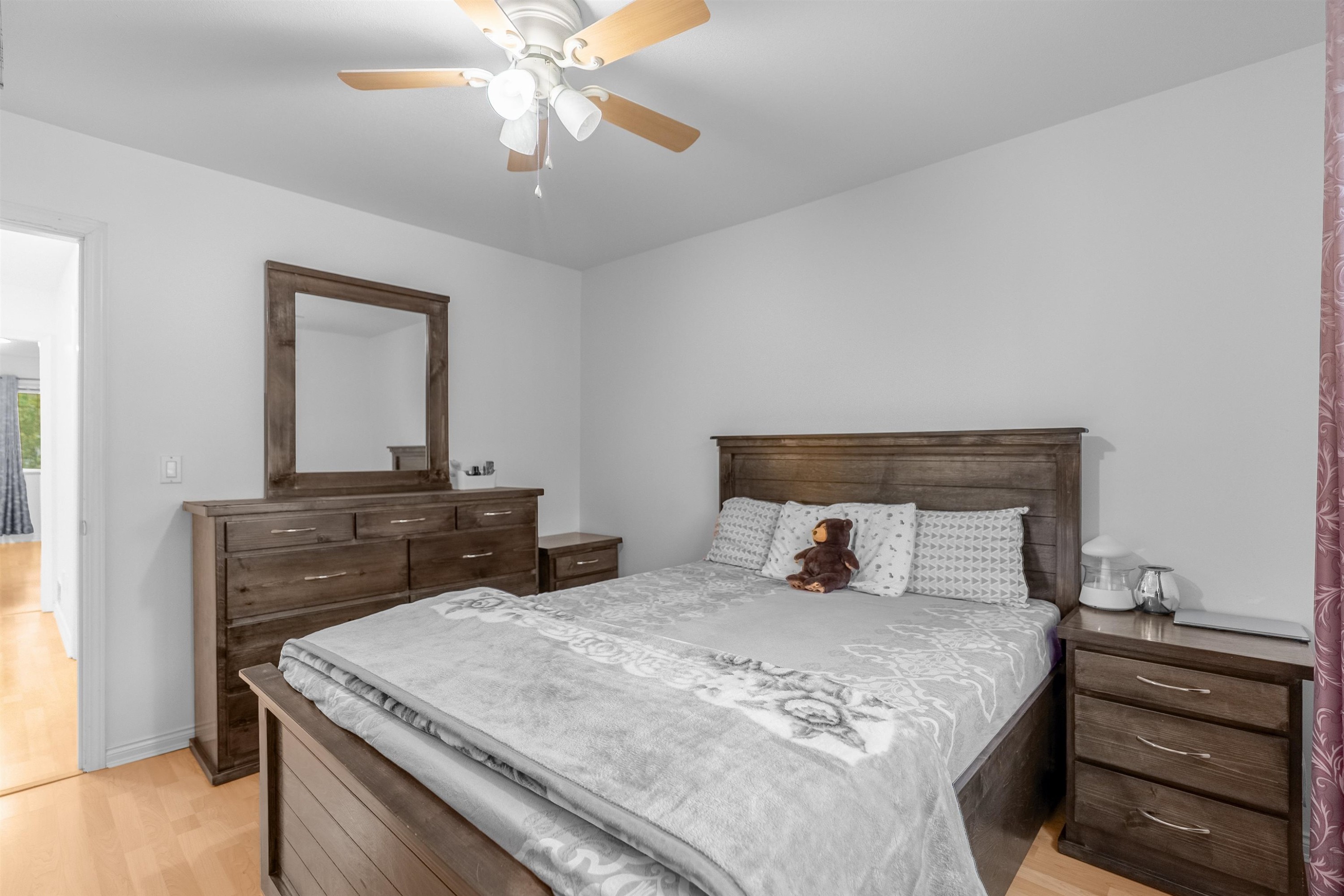 









6533


121

Street, 56,
Surrey,




BC
V3W 1M5

