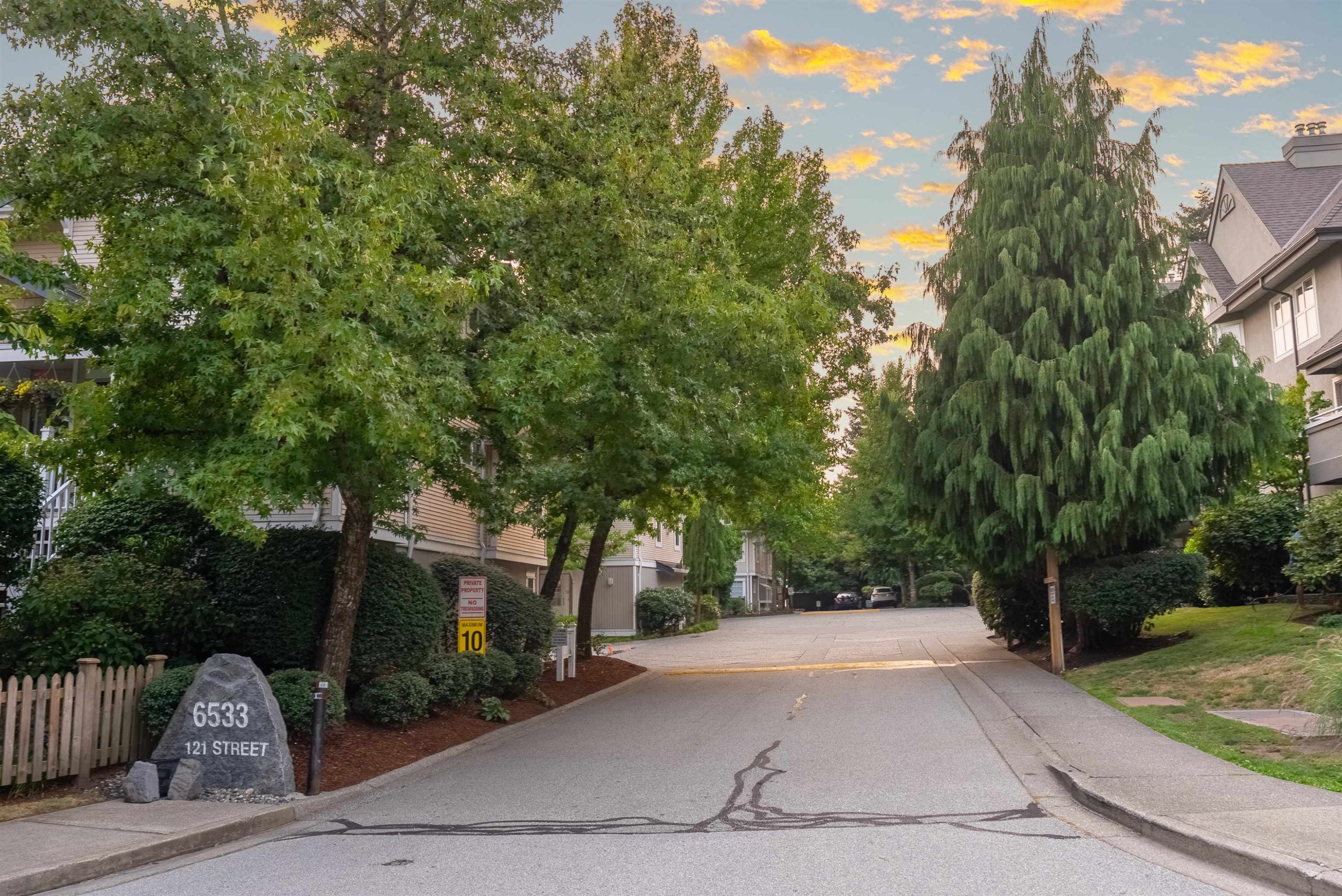 









6533


121

Street, 56,
Surrey,




BC
V3W 1M5

