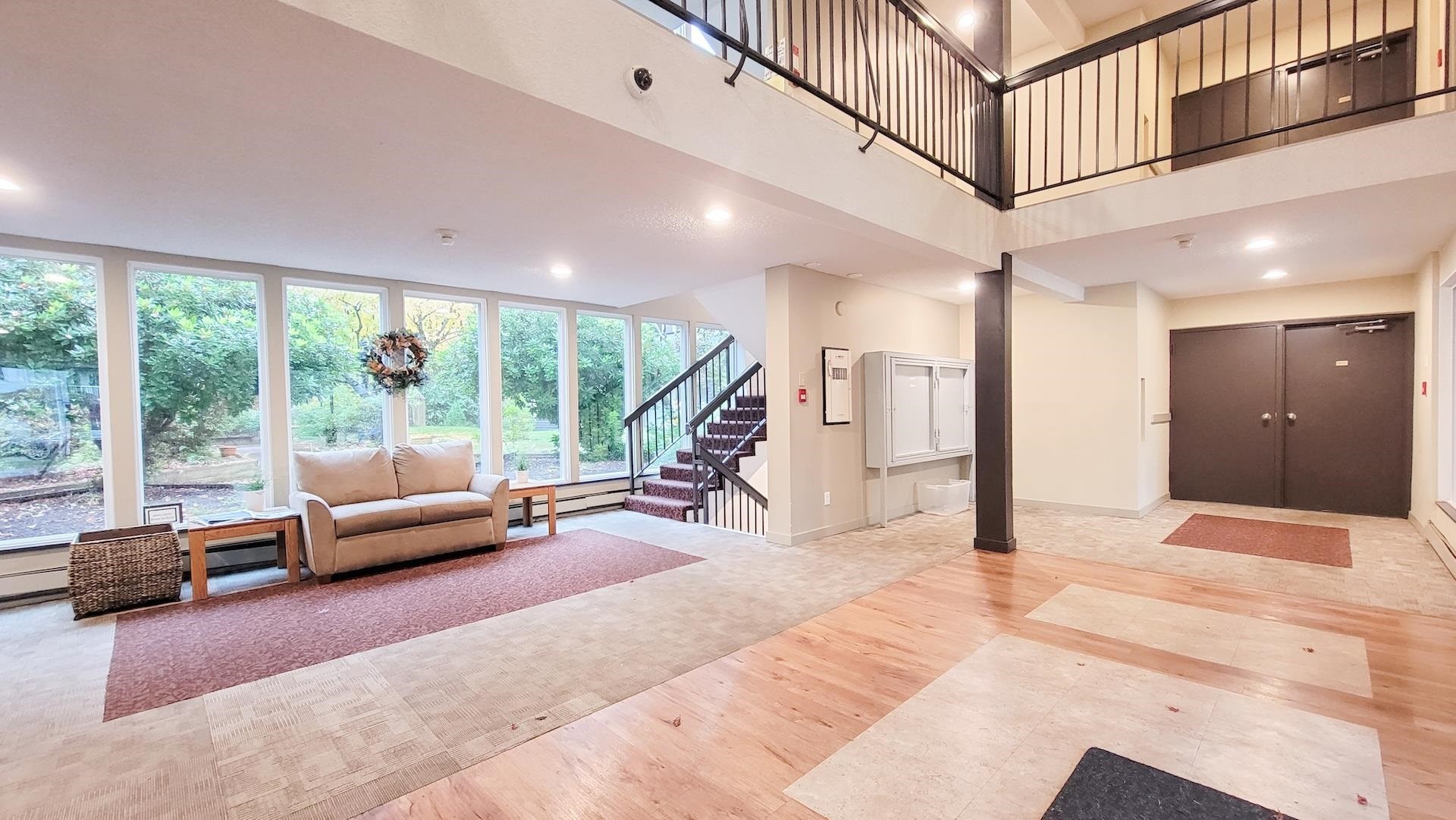 









33400


Bourquin

Place, 214,
Abbotsford,




BC
V2S 5G3

