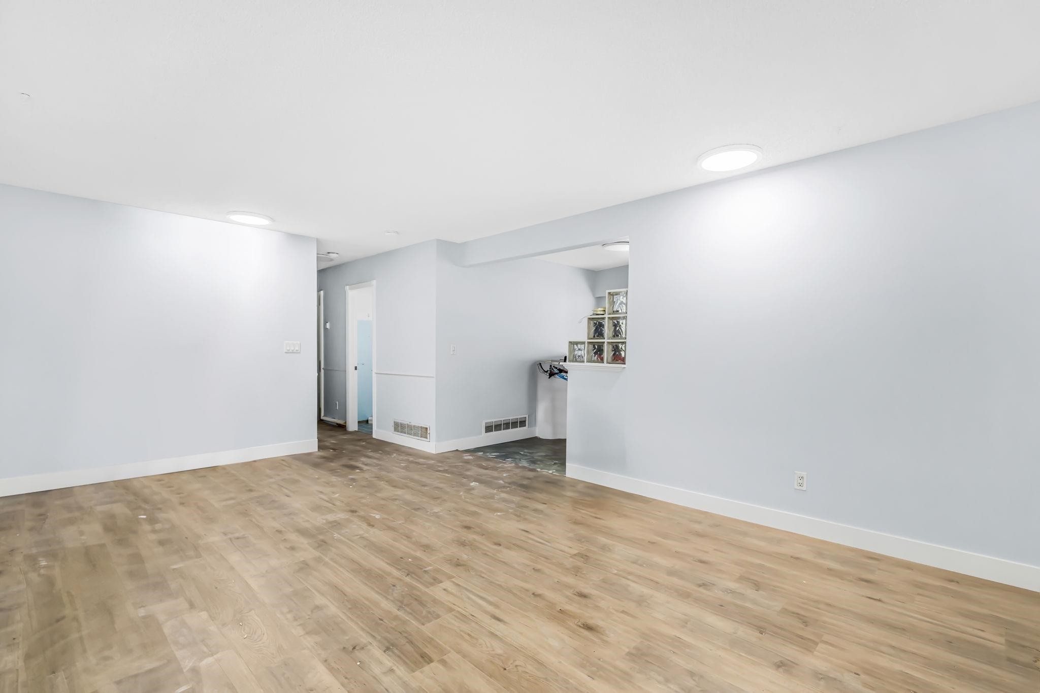 









11377


77

Avenue,
Delta,




BC
V4C 1M2

