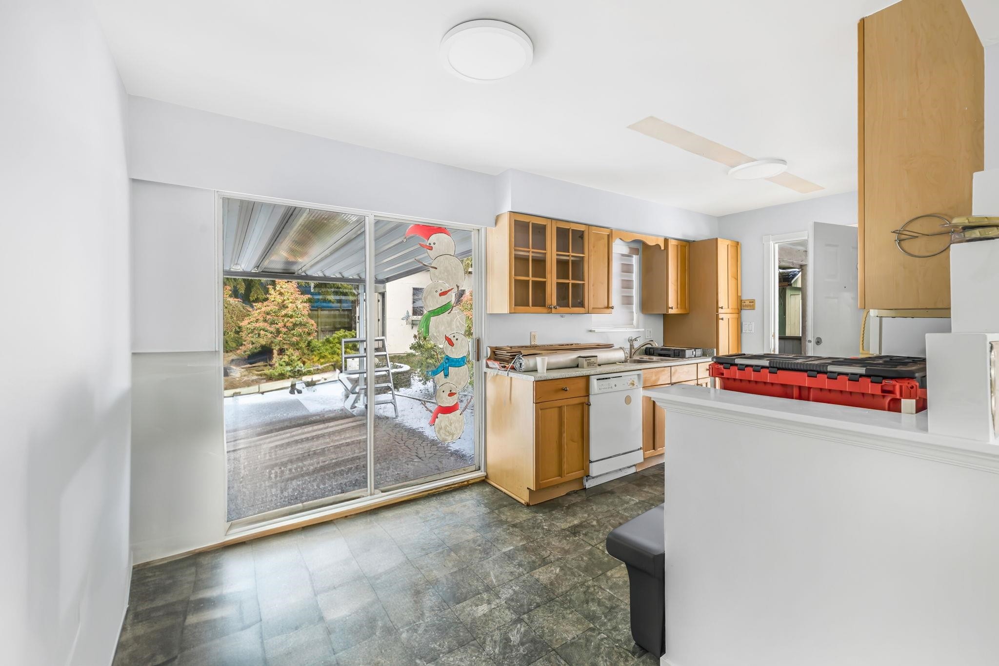 









11377


77

Avenue,
Delta,




BC
V4C 1M2

