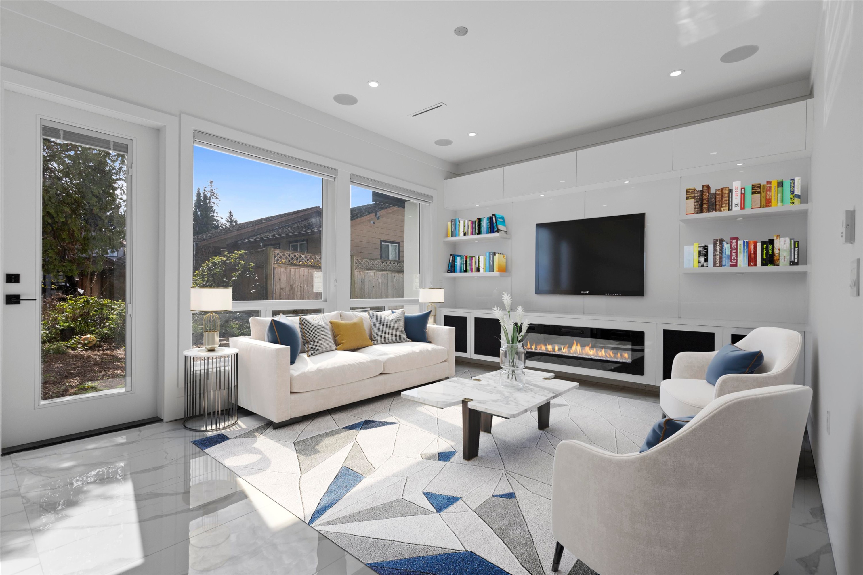 









15584


89b

Avenue,
Surrey,




BC
V3R 4K9

