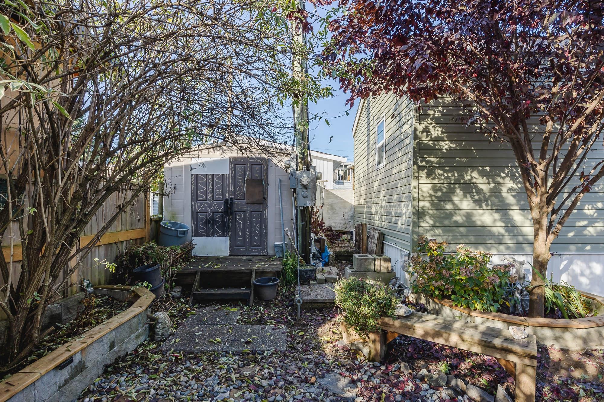









9267


Shook

Road, 28,
Mission,




BC
V2V 5M2

