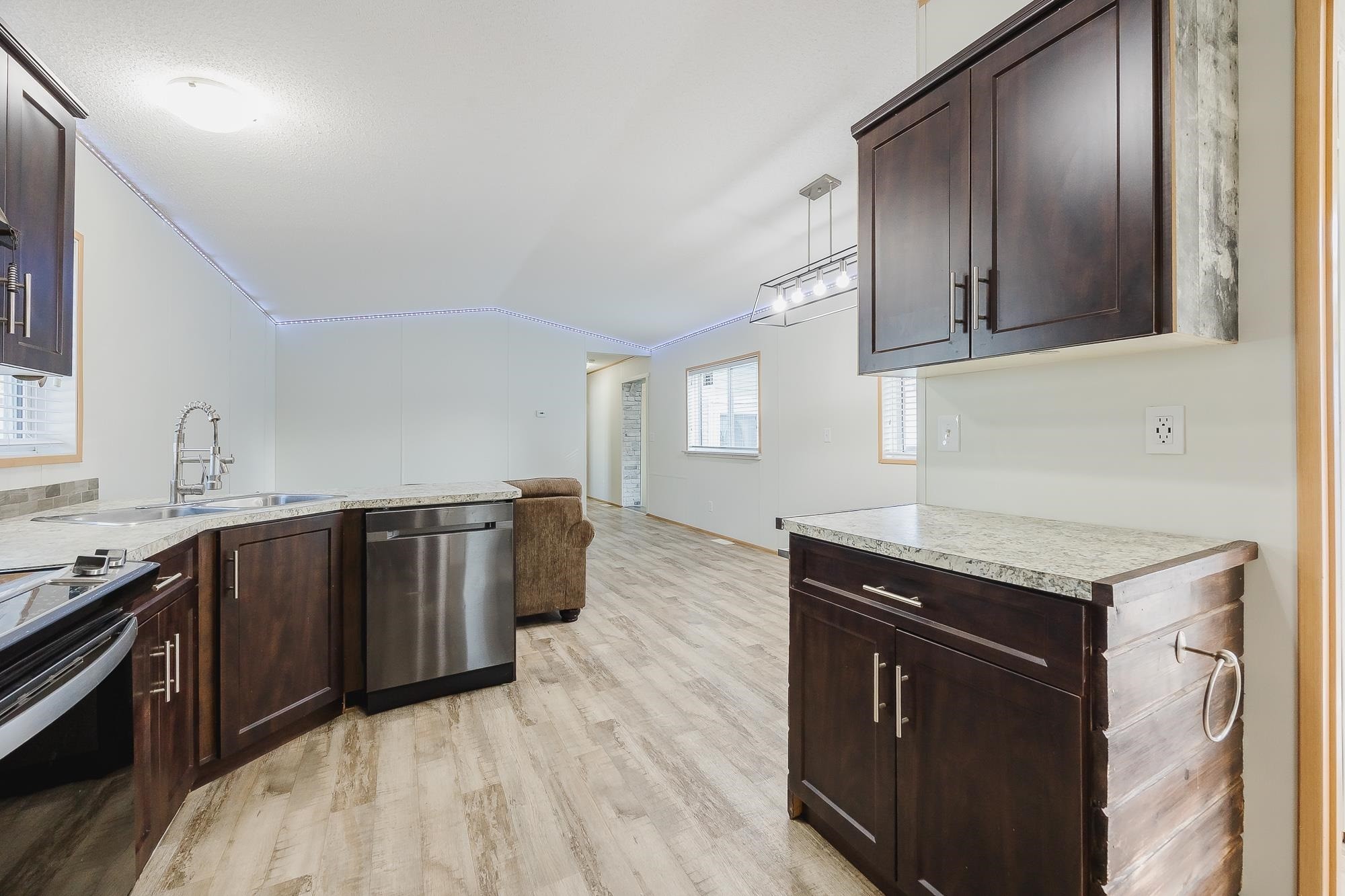 









9267


Shook

Road, 28,
Mission,




BC
V2V 5M2

