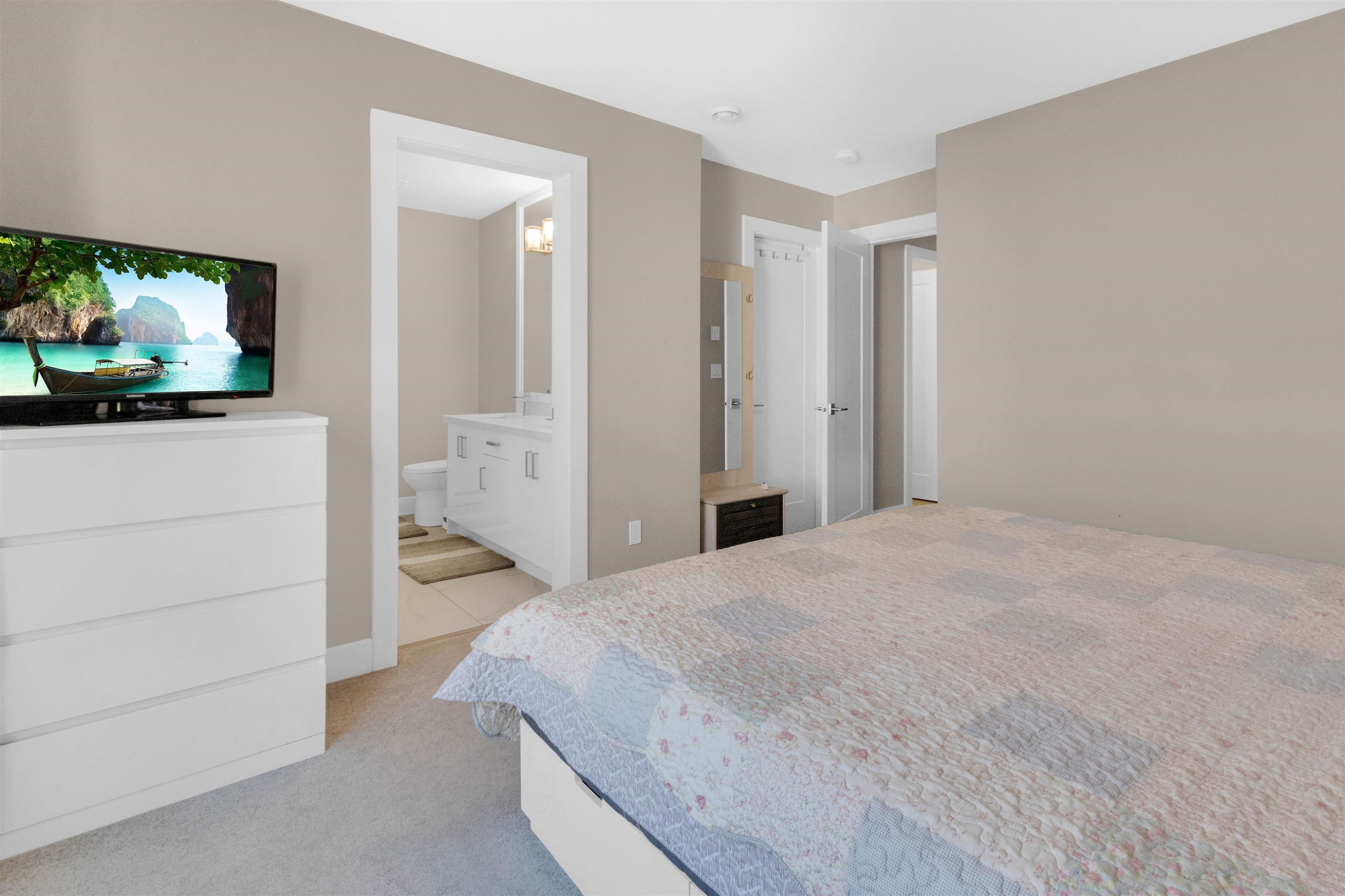 









7056


192

Street, 10,
Surrey,




BC
V4N 1N2

