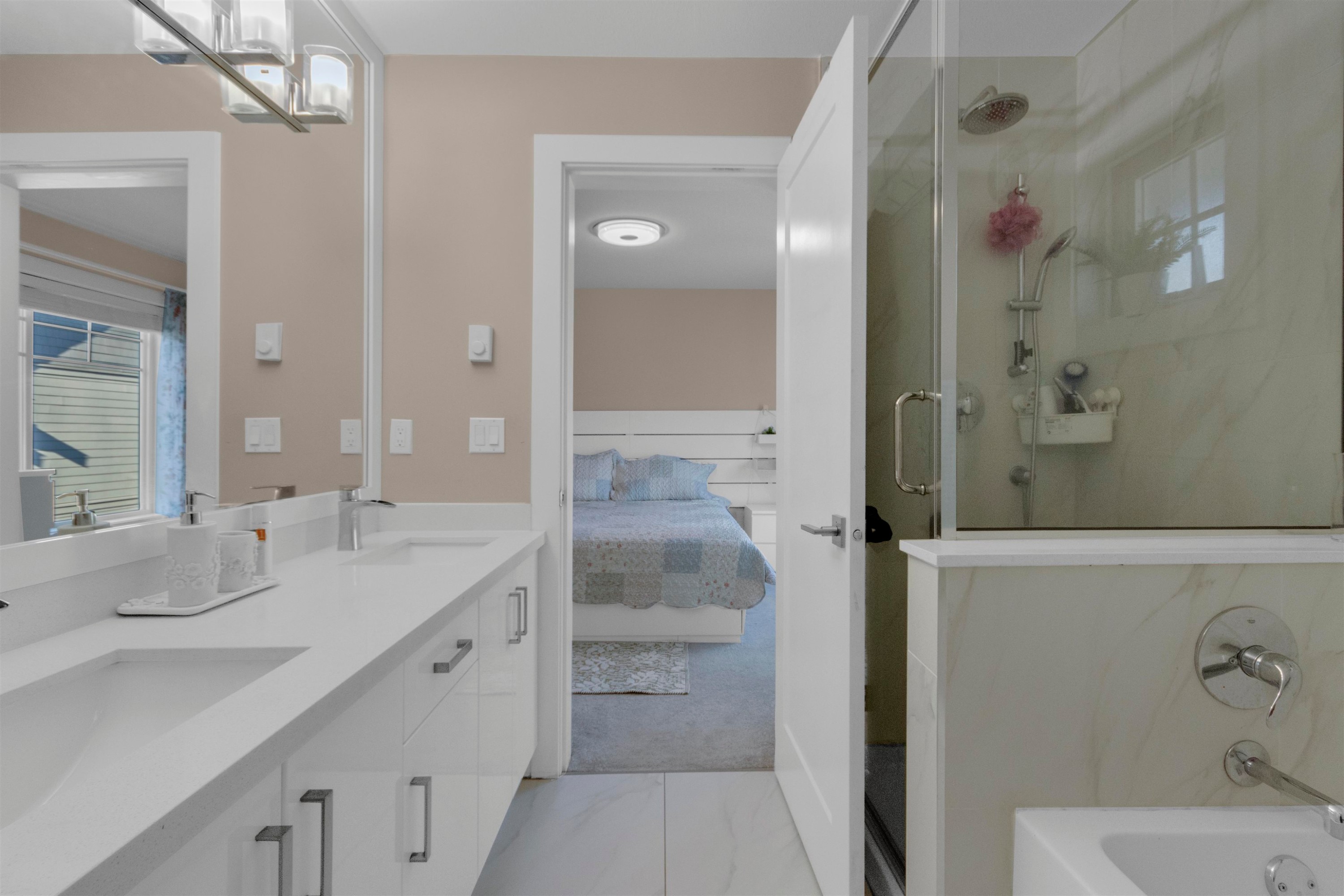 









7056


192

Street, 10,
Surrey,




BC
V4N 1N2

