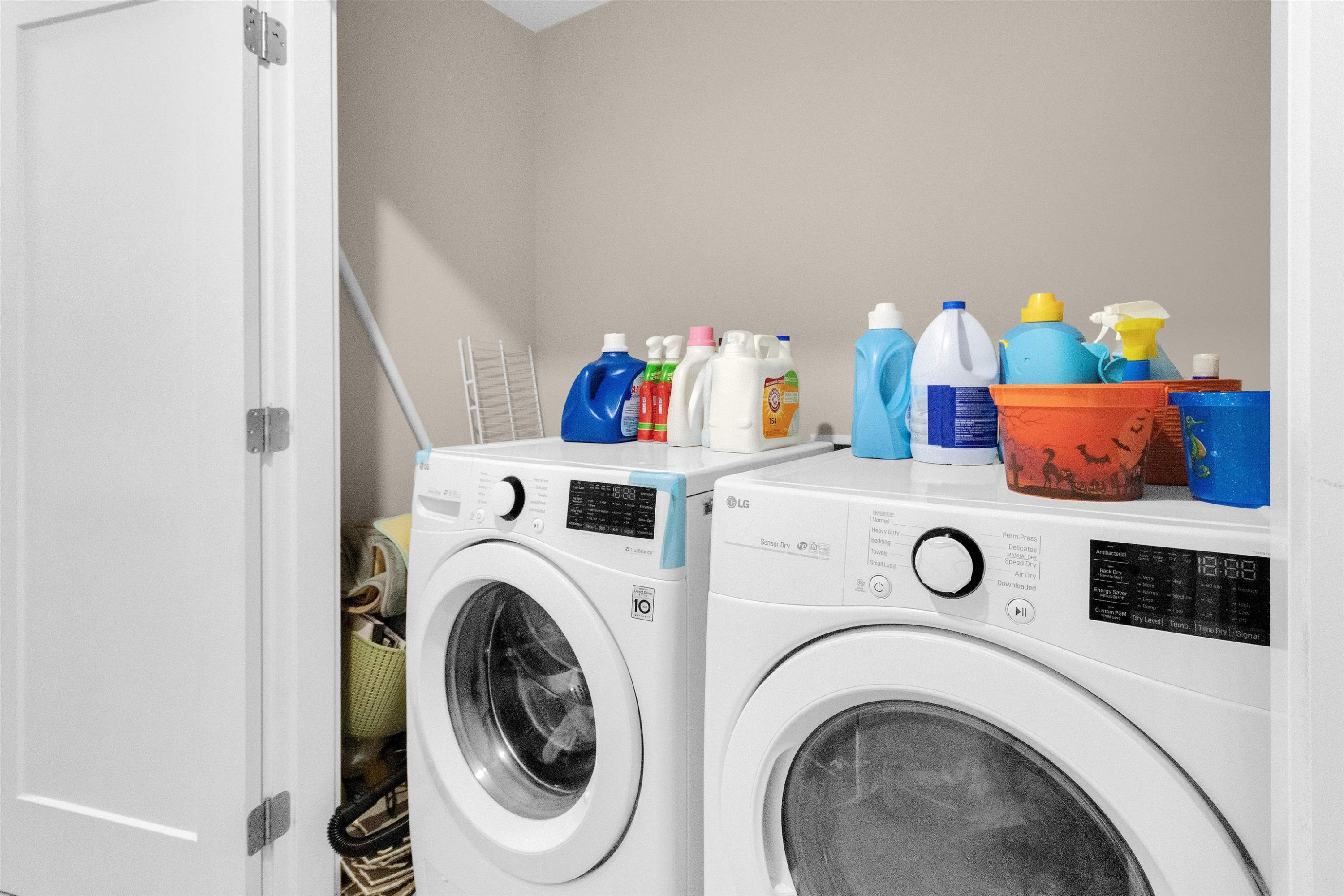 









7056


192

Street, 10,
Surrey,




BC
V4N 1N2

