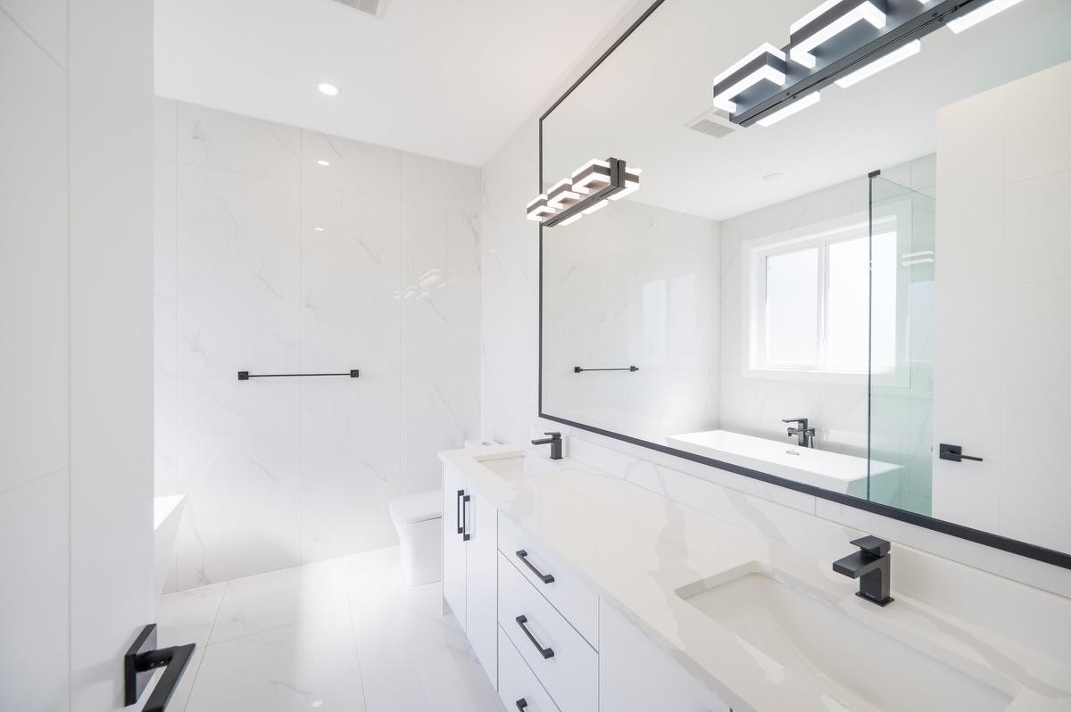 









2715


201

Street,
Langley,




BC
V2Z 0B6

