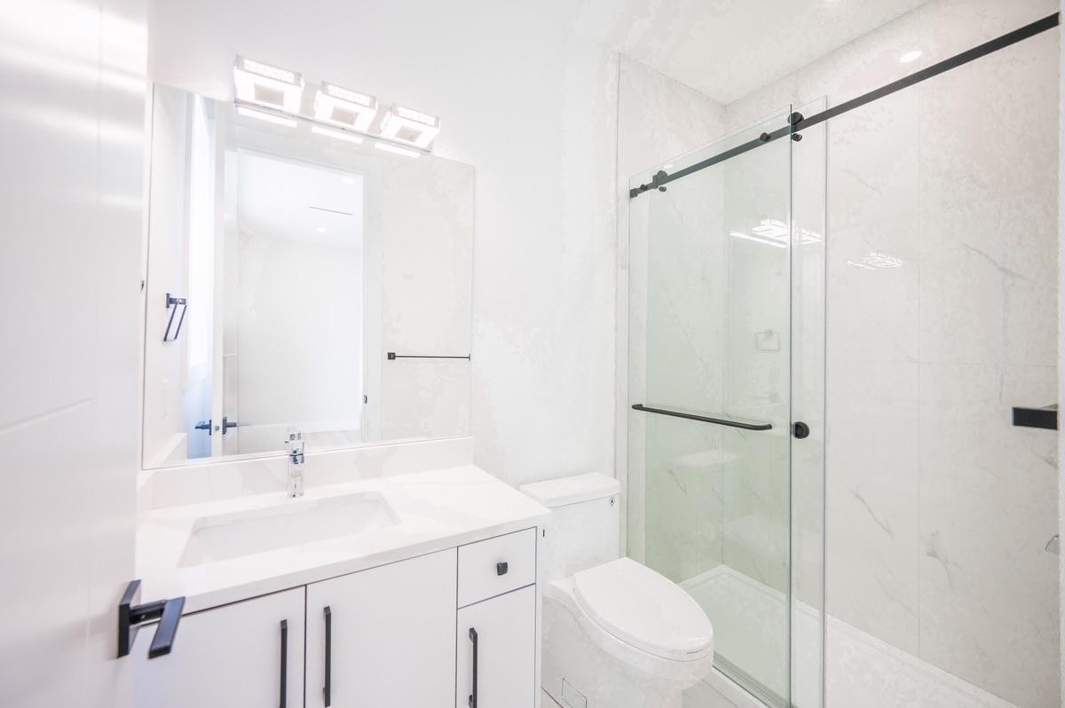 









2715


201

Street,
Langley,




BC
V2Z 0B6

