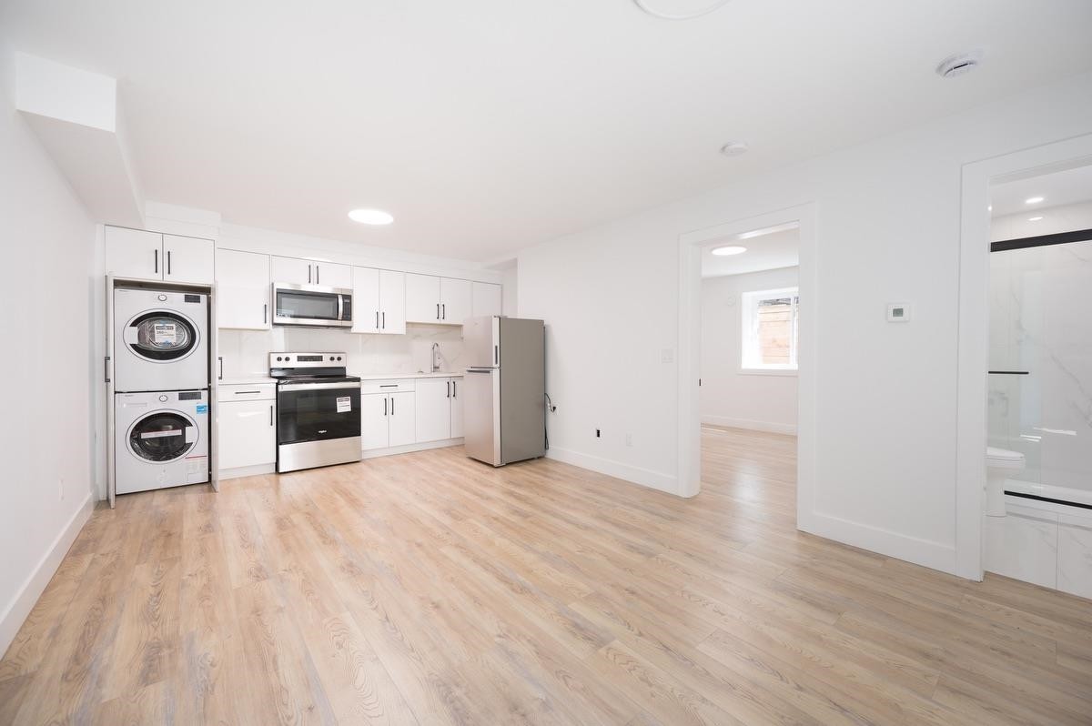 









2715


201

Street,
Langley,




BC
V2Z 0B6

